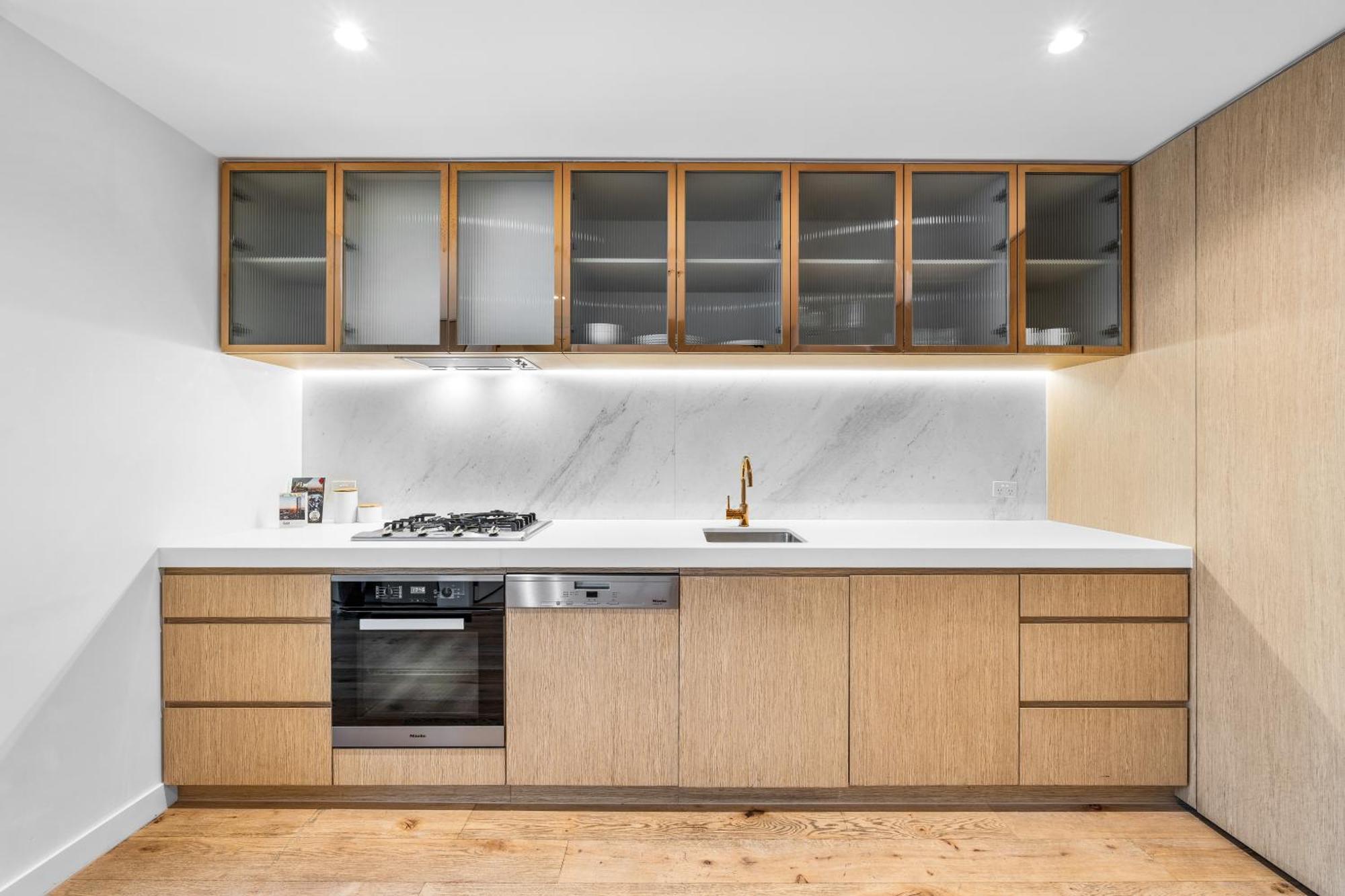 Collins House By Cllix Aparthotel 4*