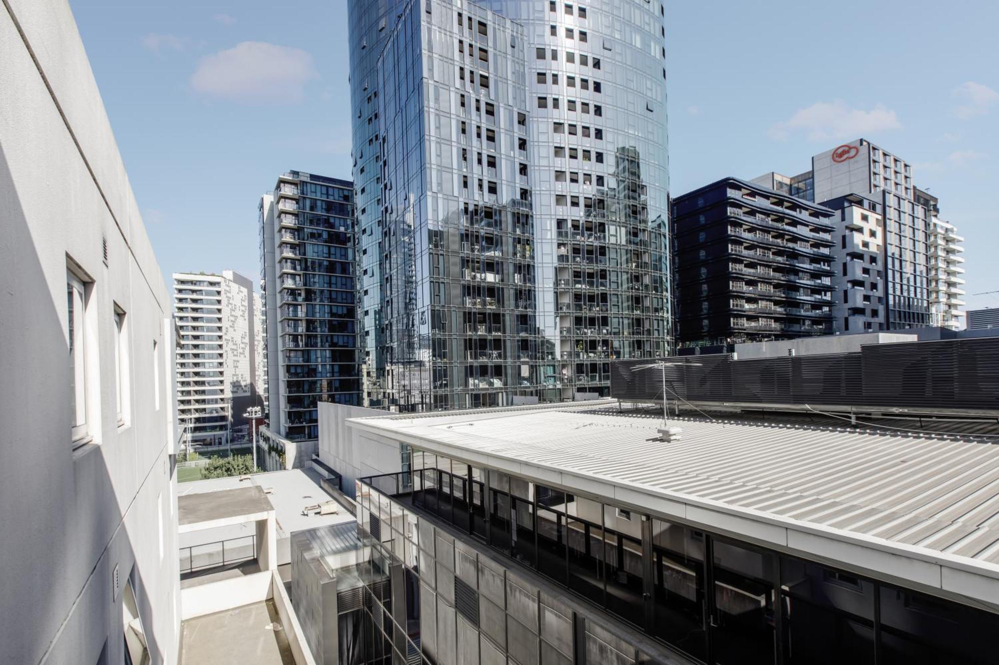 Apartment Modern Nomads South Yarra Gem 2br With Carpark Near Station Melbourne