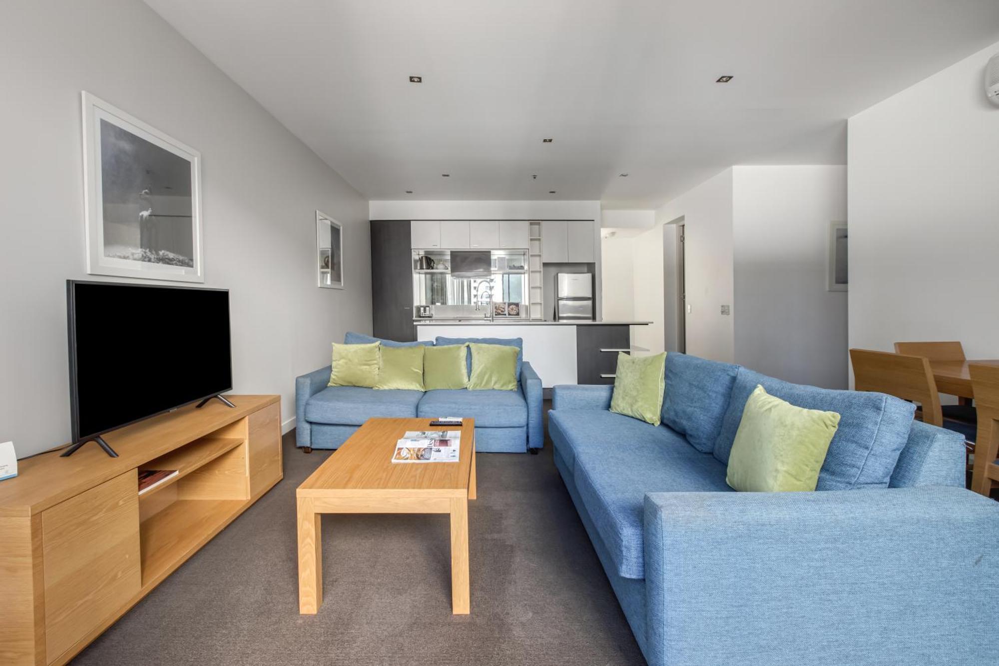 Apartment Modern Nomads South Yarra Gem 2br With Carpark Near Station *