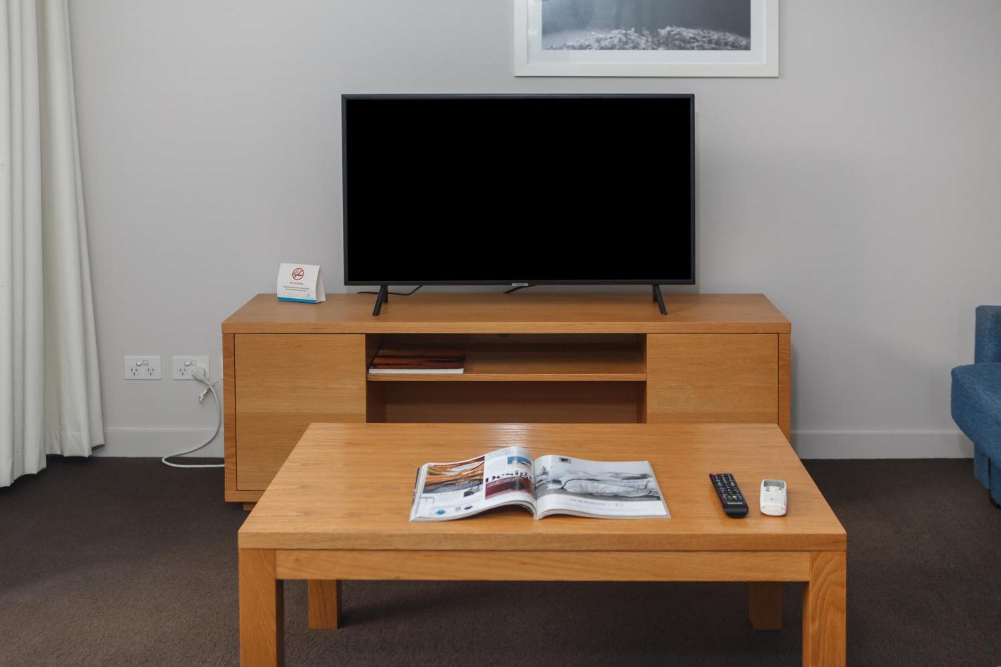 Modern Nomads South Yarra Gem 2br With Carpark Near Station *