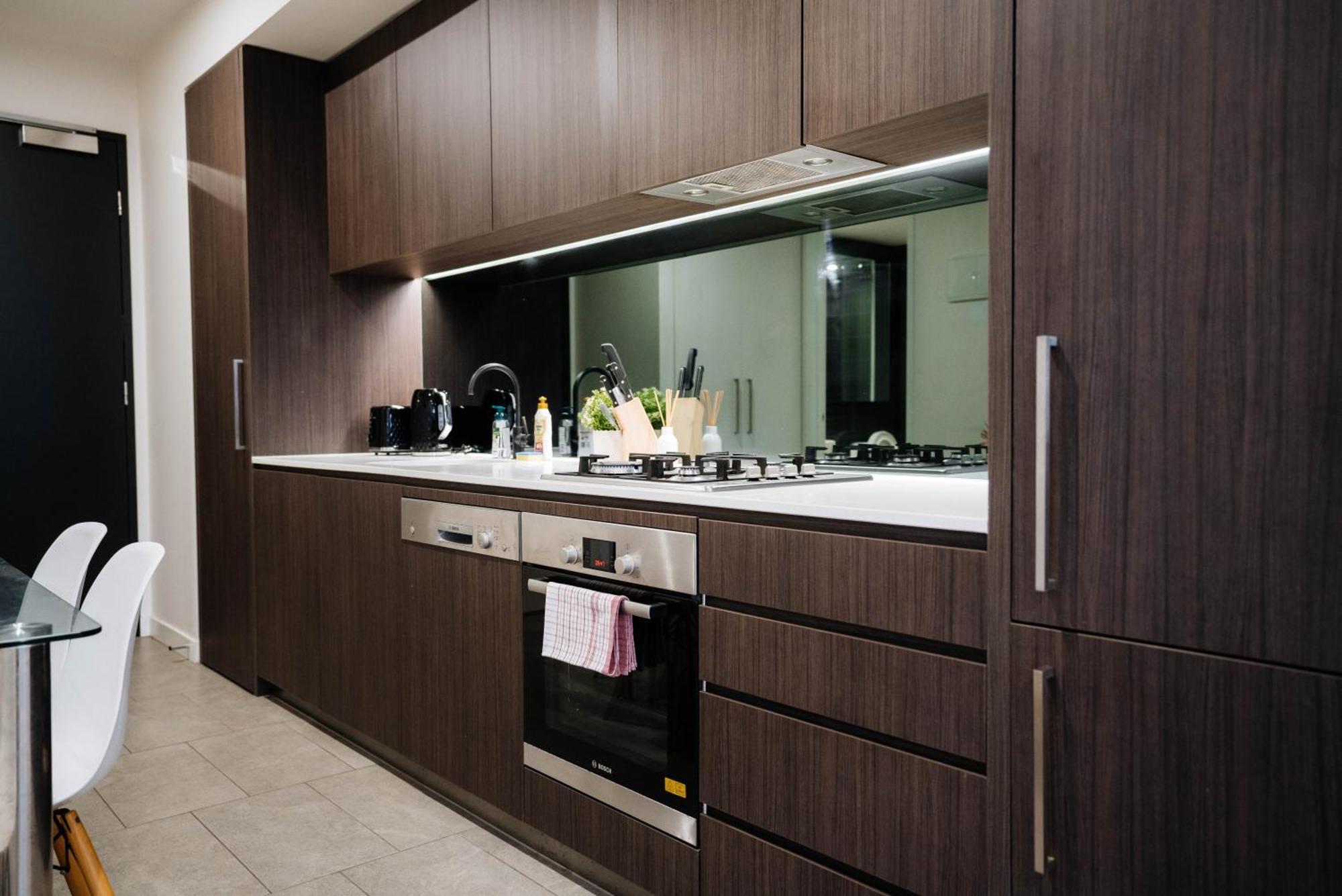 Apartment Cozy Spacious 2b2b Cbd Melbourne