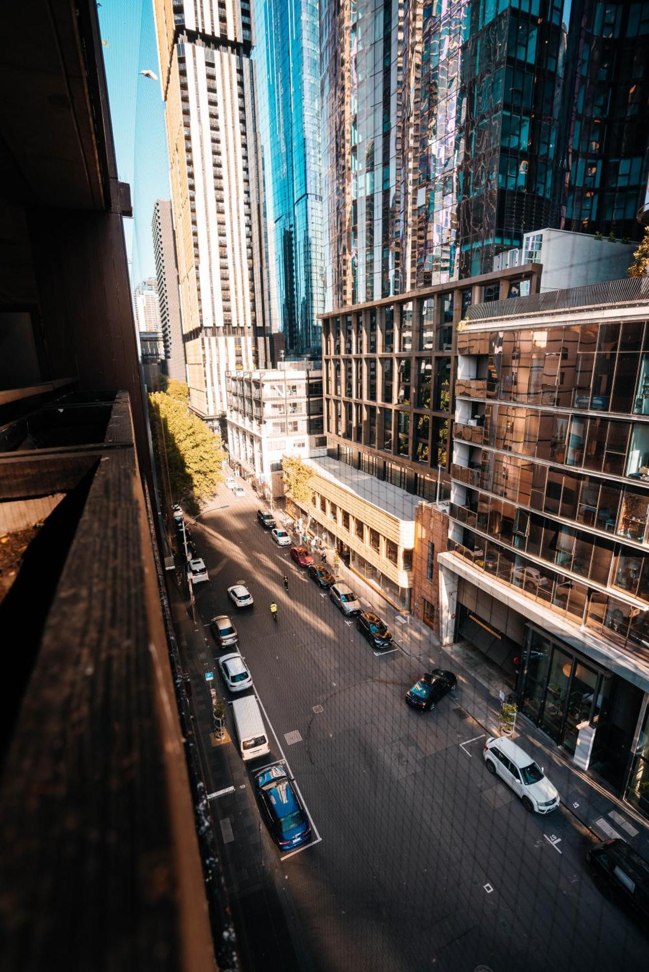 Cozy Spacious 2b2b Cbd Apartment Melbourne