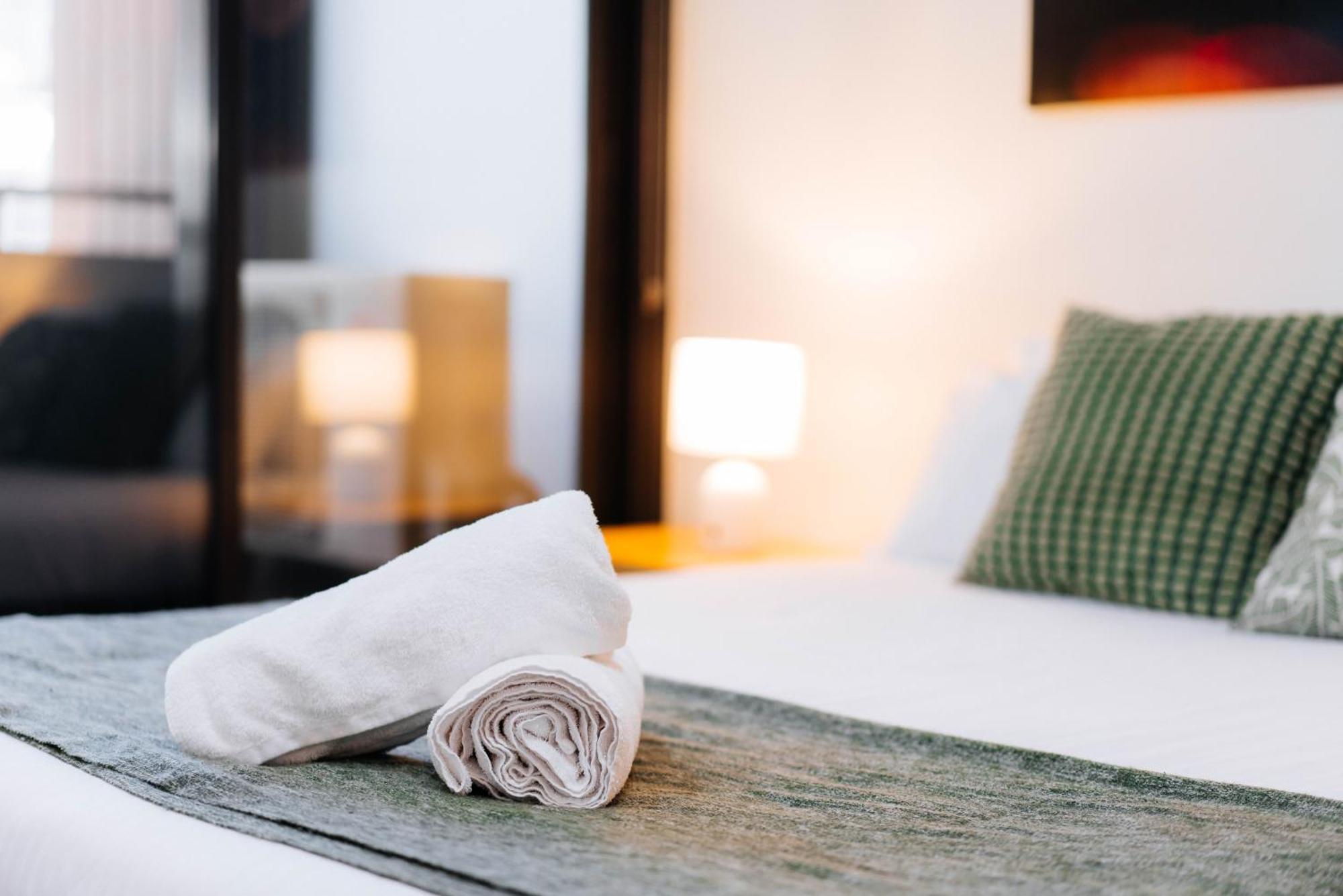 Cozy Spacious 2b2b Cbd Apartment *