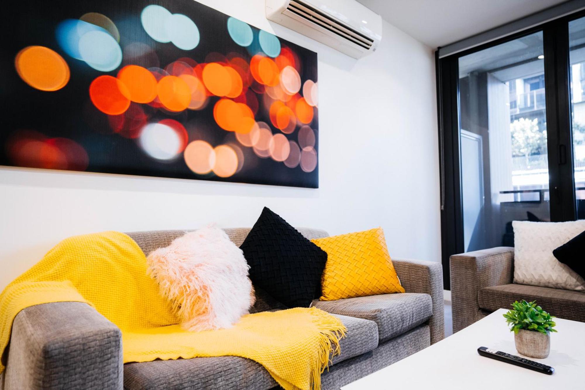 Cozy Spacious 2b2b Cbd Apartment *