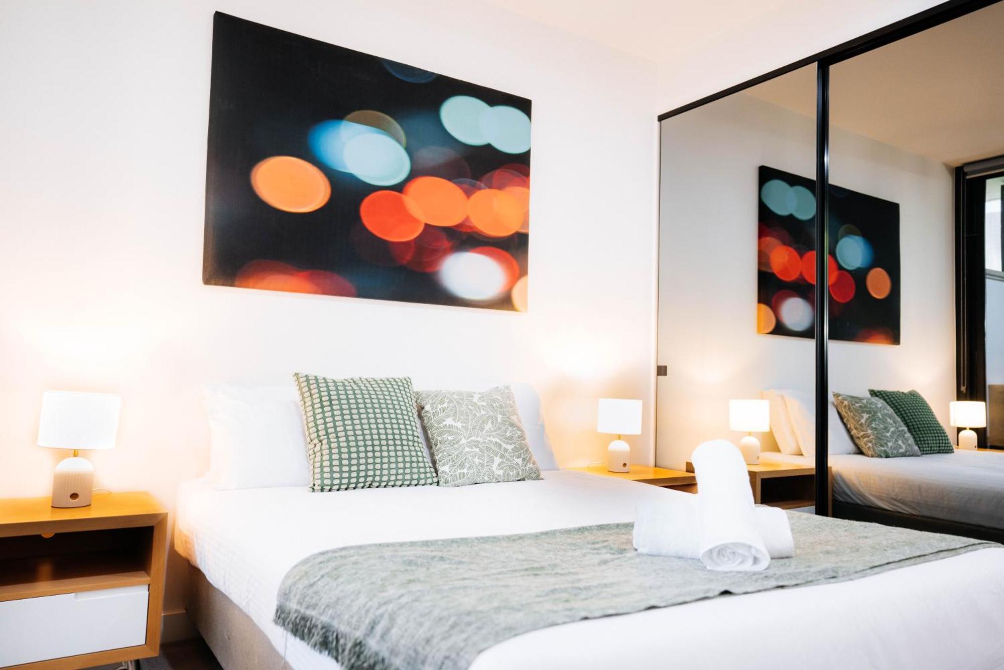 Cozy Spacious 2b2b Cbd Melbourne