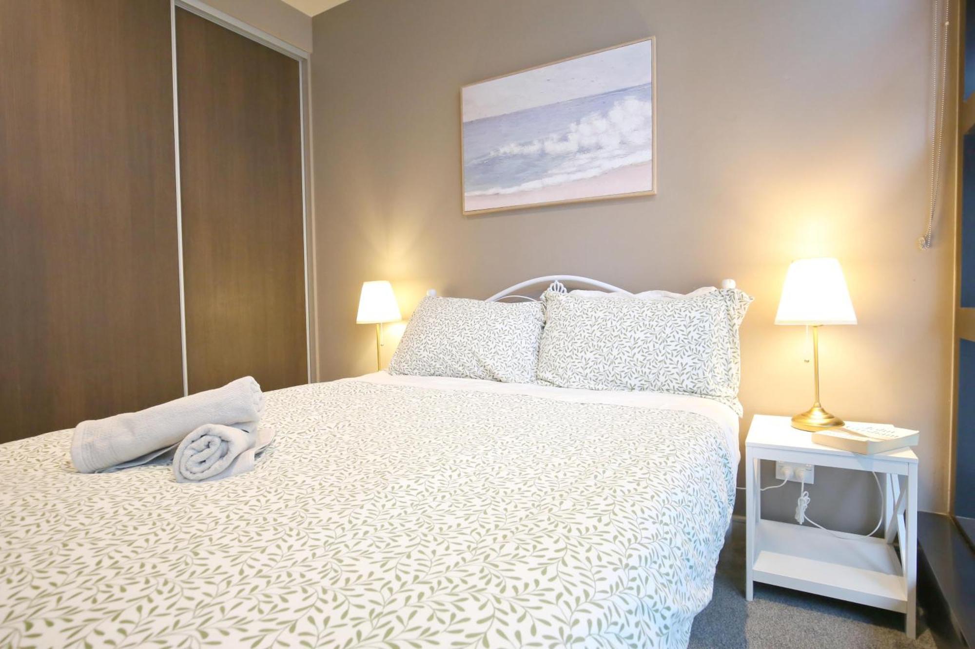 Cozy Cbd 2b2b In Prime Location Melbourne