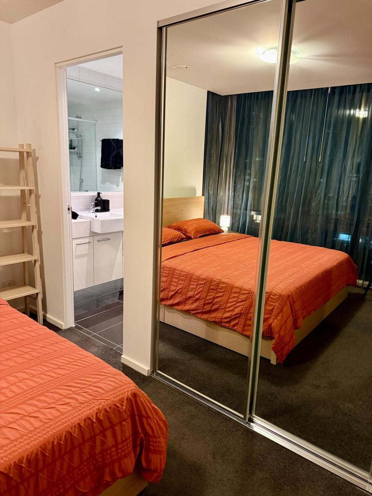 Apartment Southbank Cityview Escape With Car Park