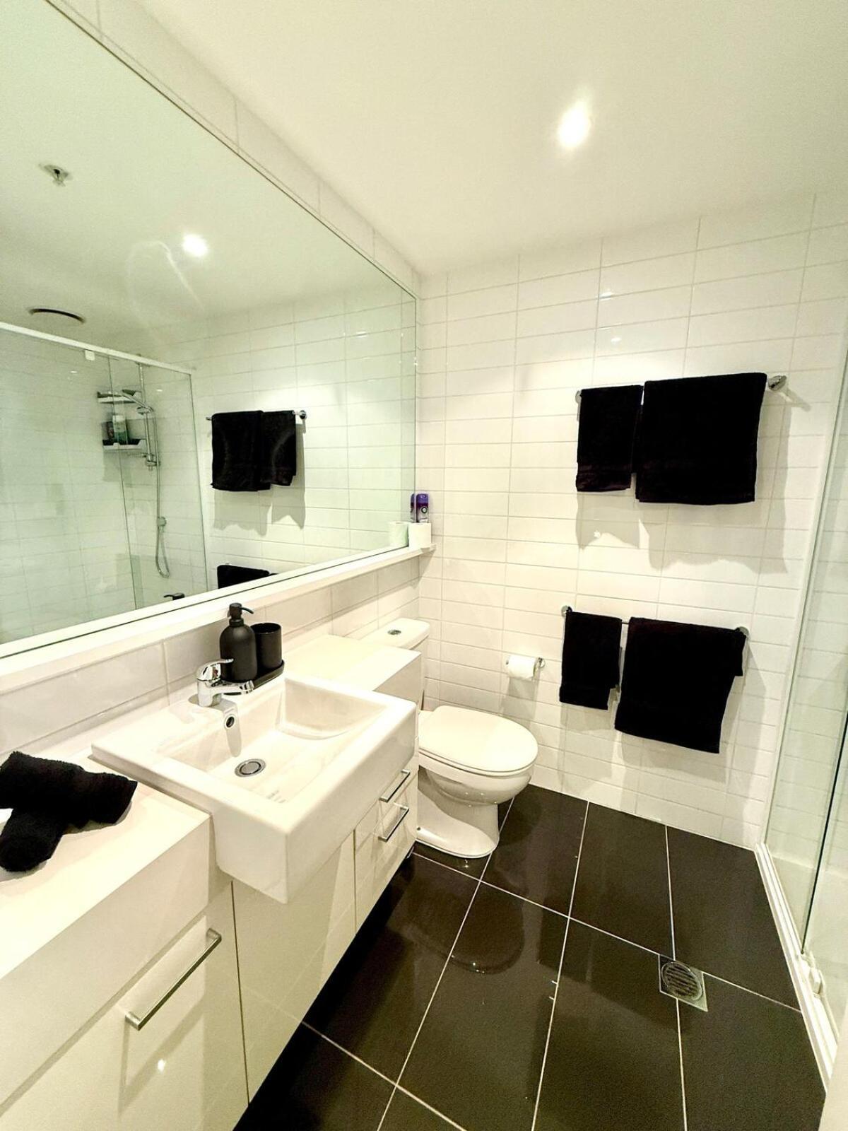 Southbank Cityview Escape With Car Park Apartment Melbourne