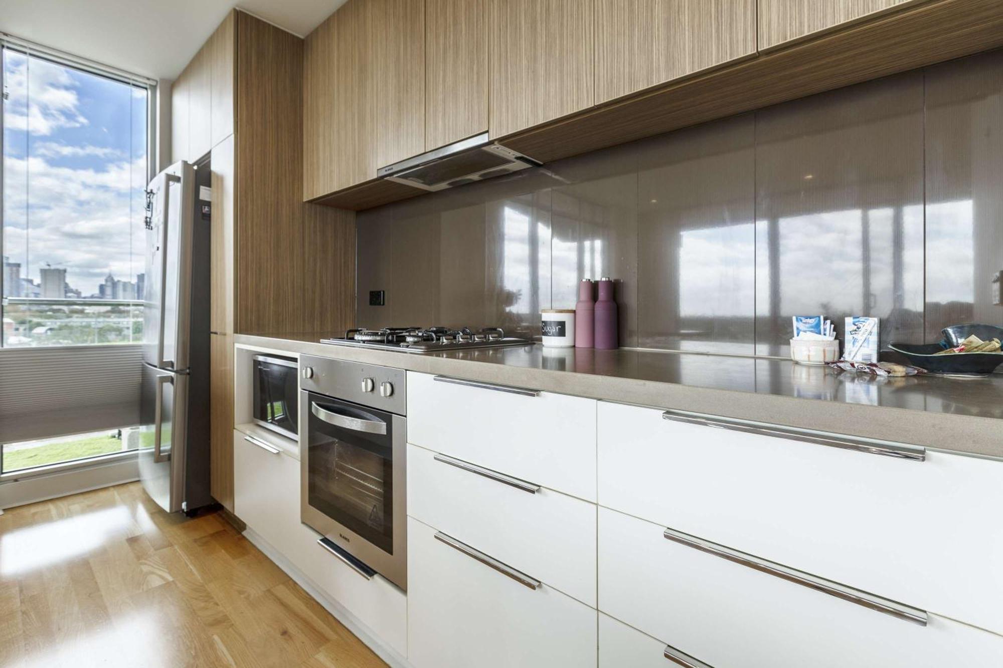 Magnificent With Car Park And Easy Access To The *