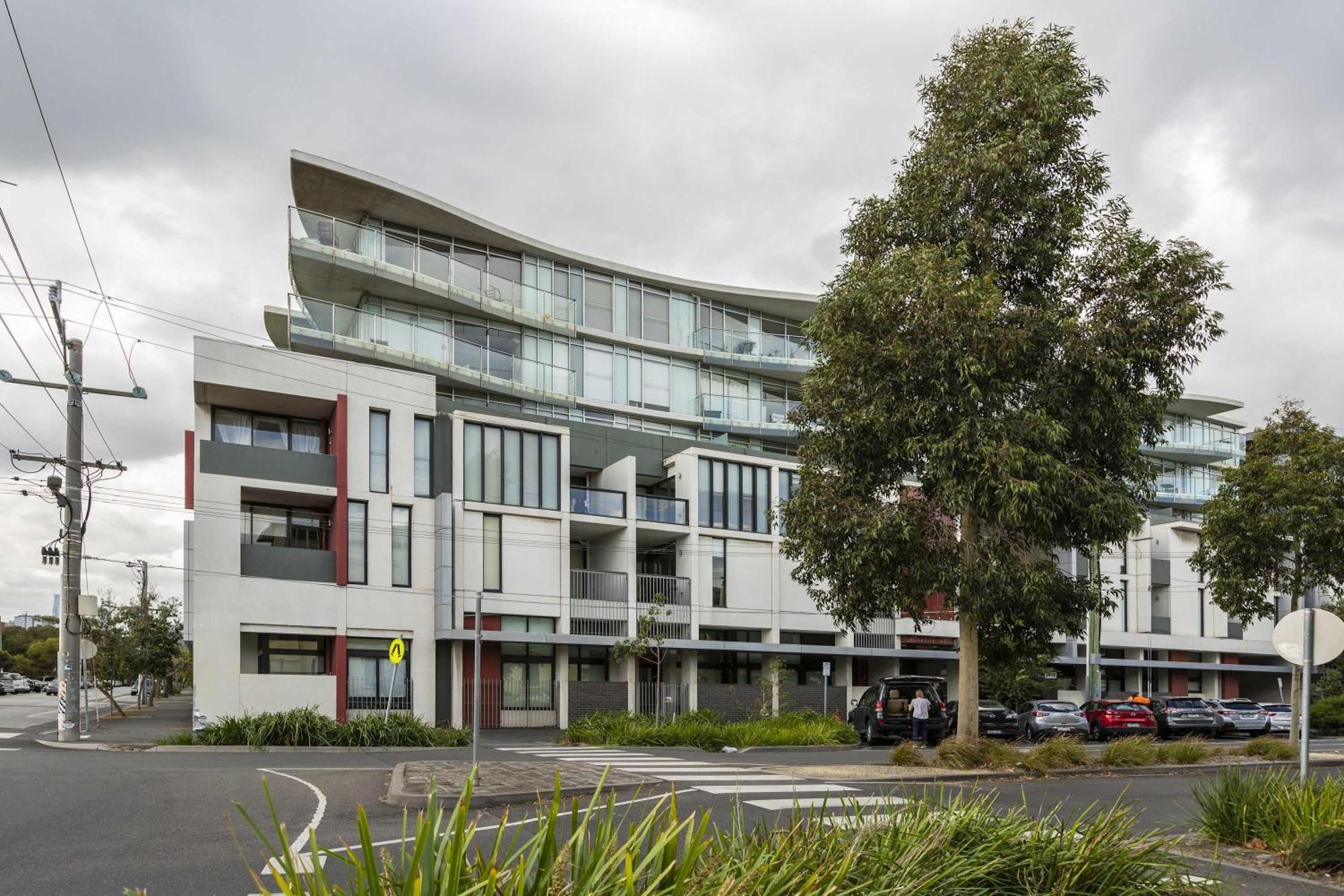 Magnificent With Car Park And Easy Access To The