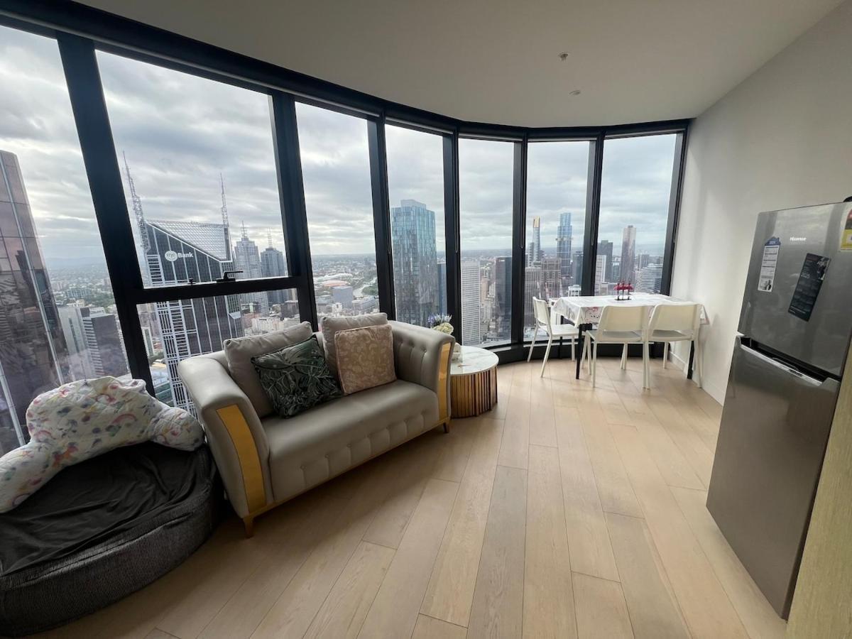 Apartment Sky-high Cozy In Melb Cbd!