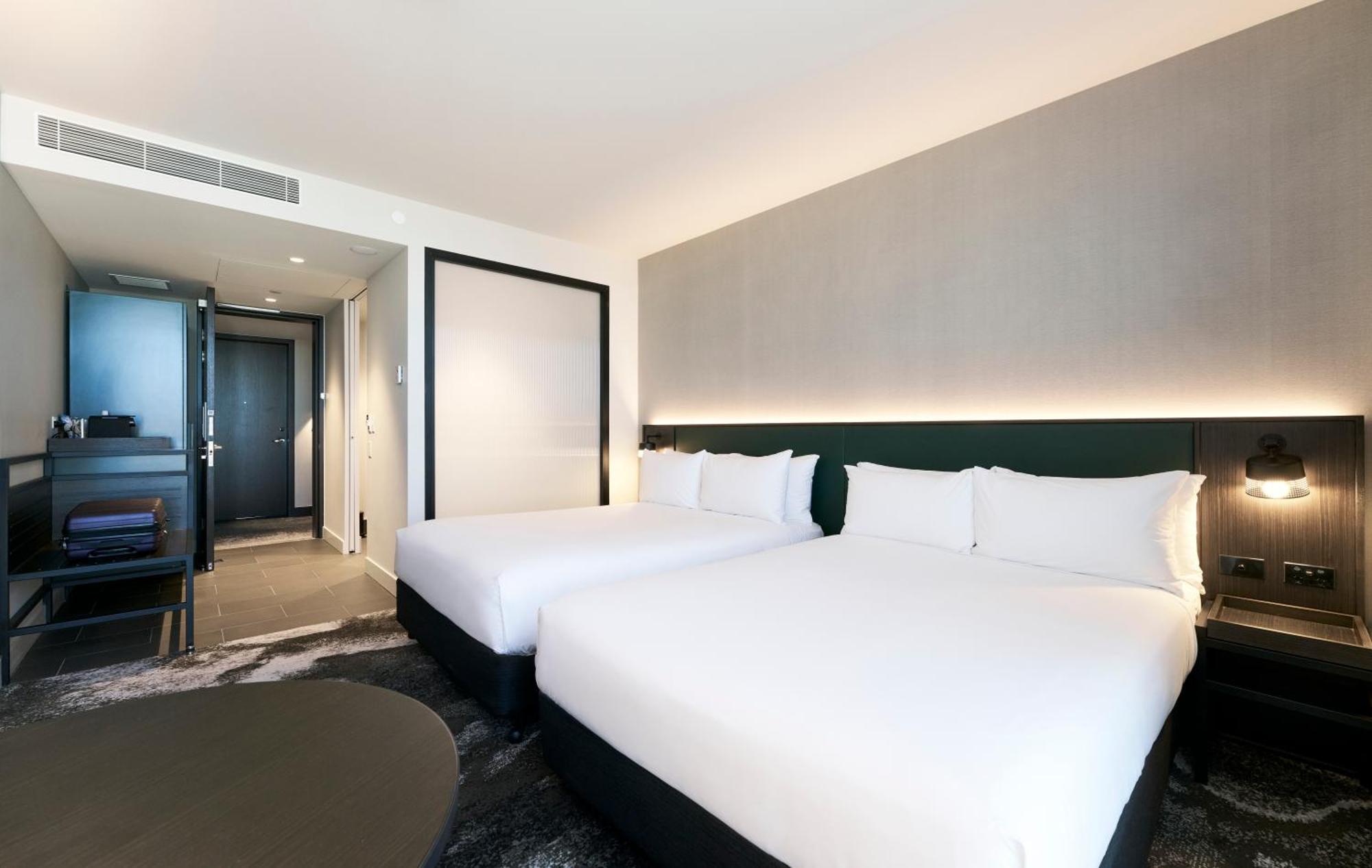 Novotel Airport Hotel 4*