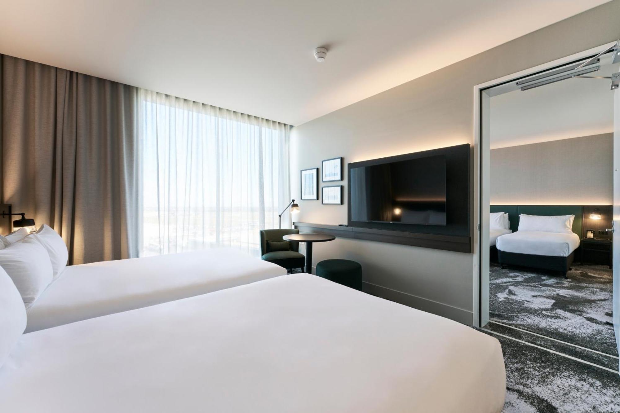 Novotel Airport Hotel 4*