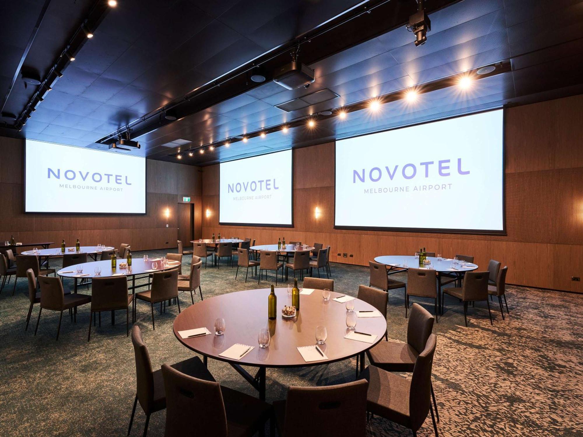 Novotel Airport Hotel Melbourne