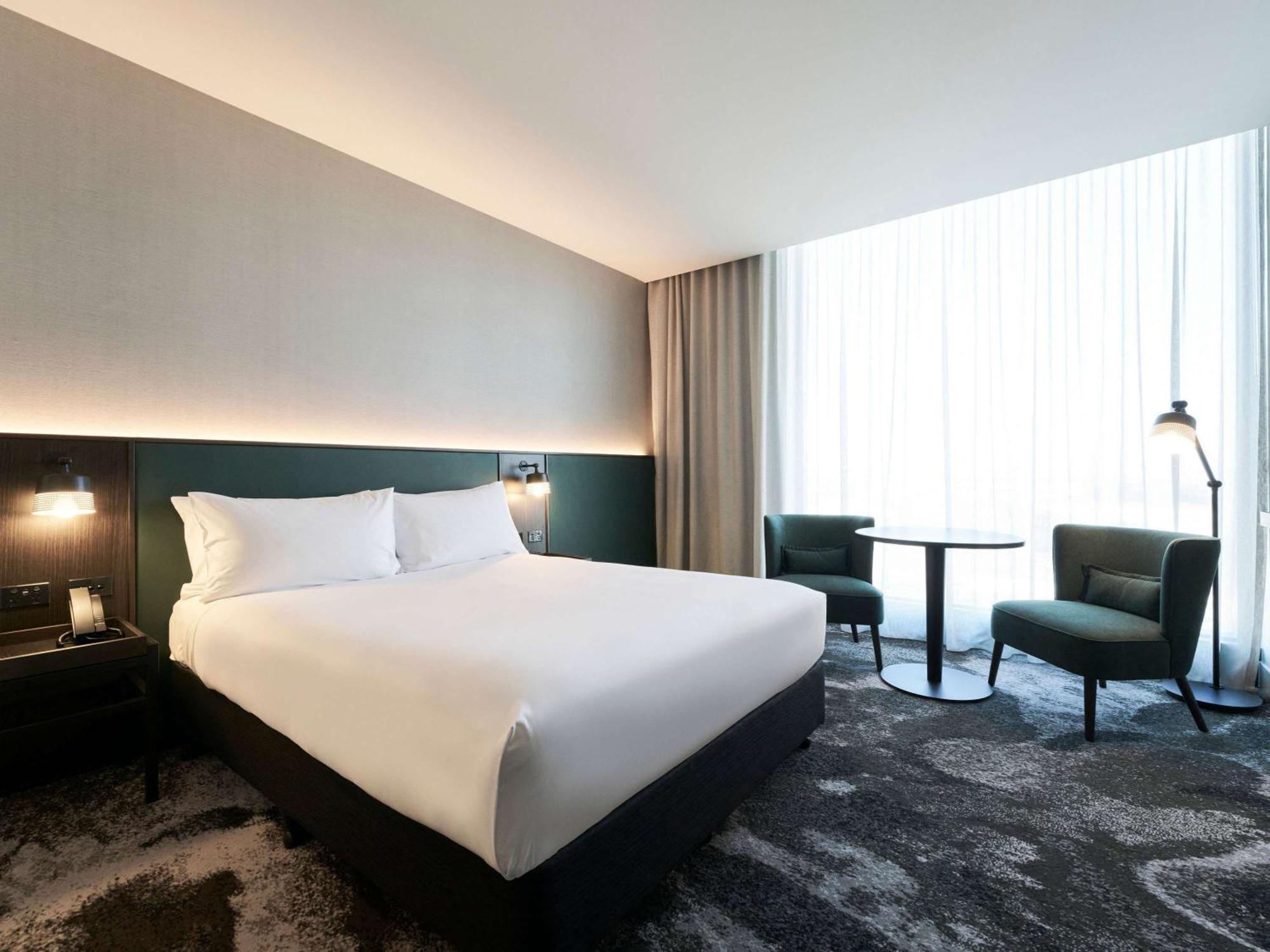 Hotel Novotel Airport 4*