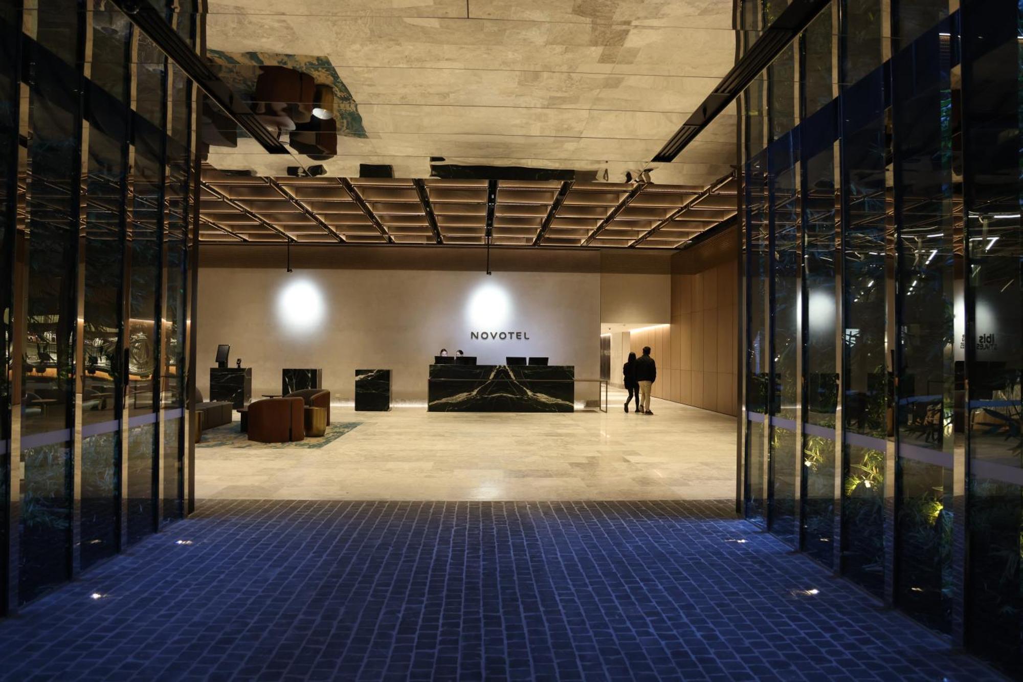Hotel Novotel Airport 4*