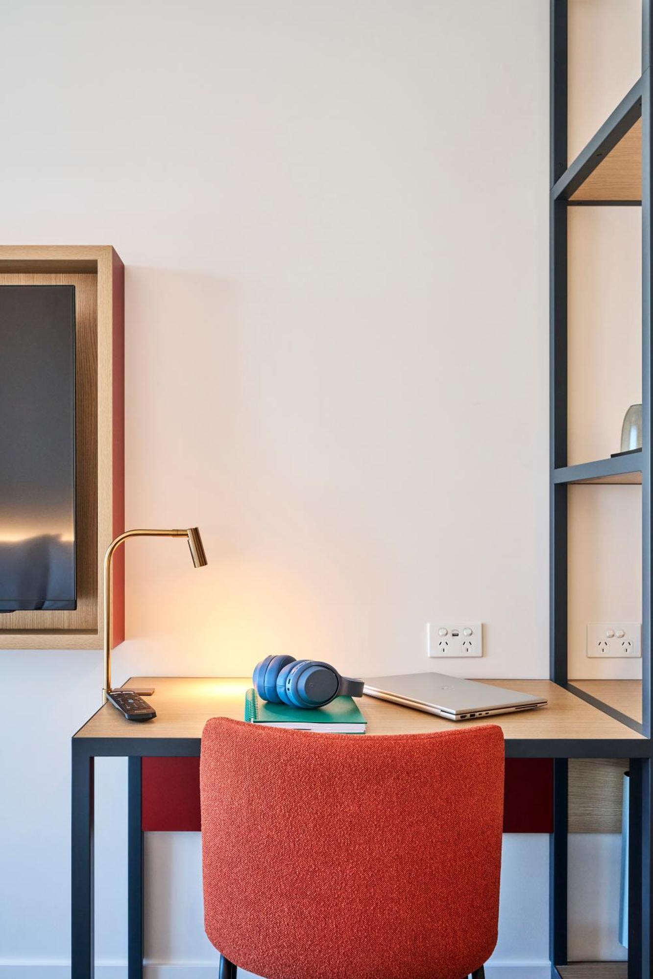 Ibis Styles Airport 4* Melbourne