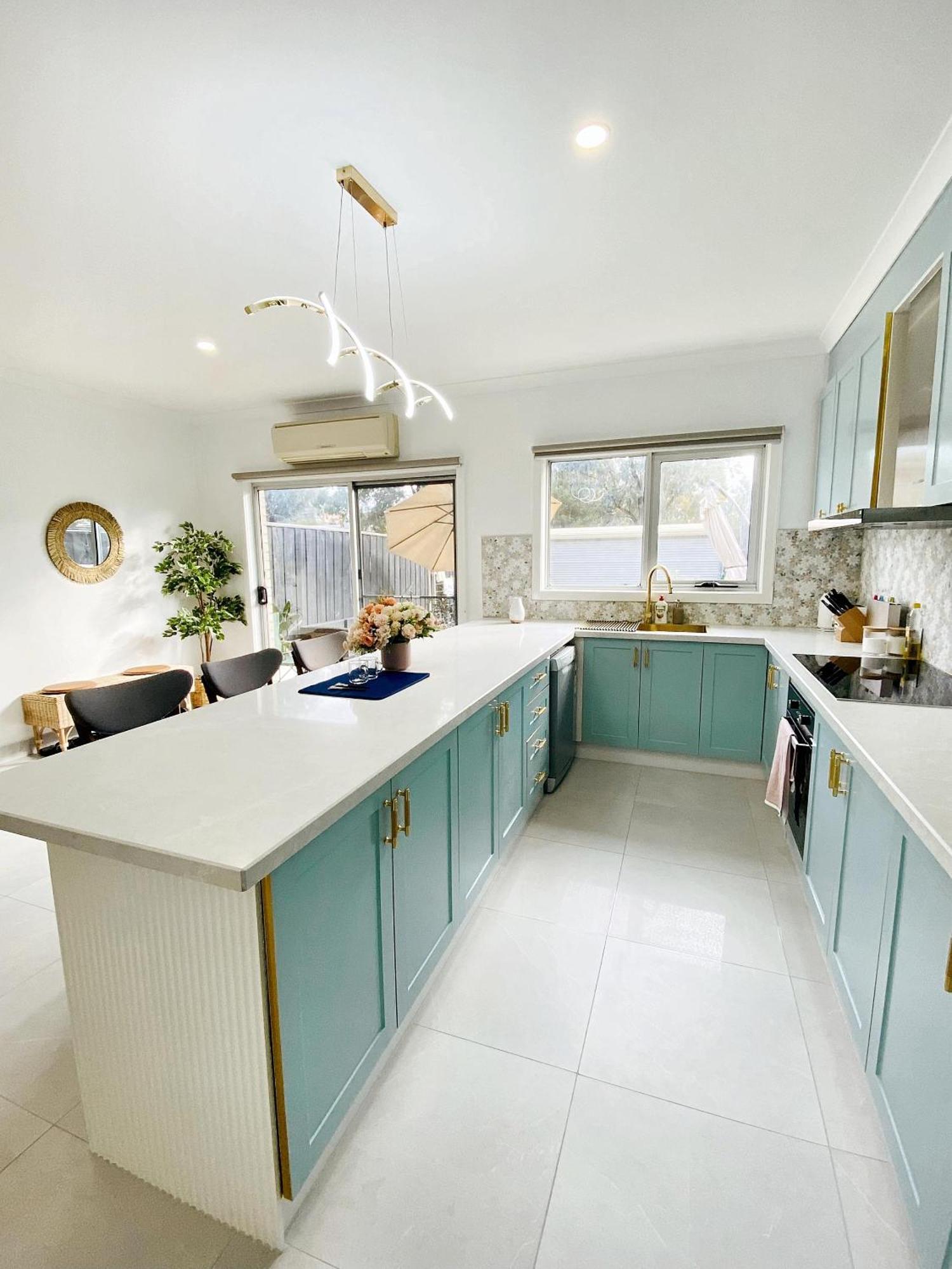 Convenient L Backyard Bbq L Playground L Park View Holiday home *