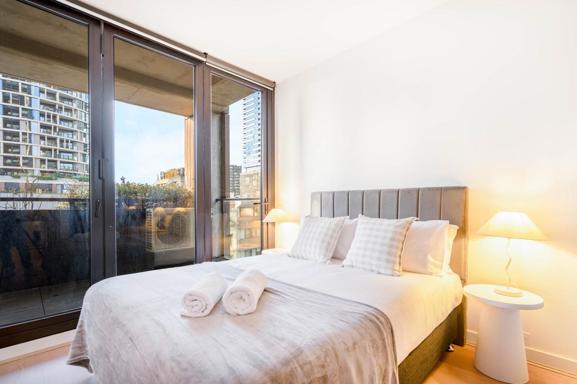 Unparalleled Convenience 2br Free Parking #eq07 Apartment *