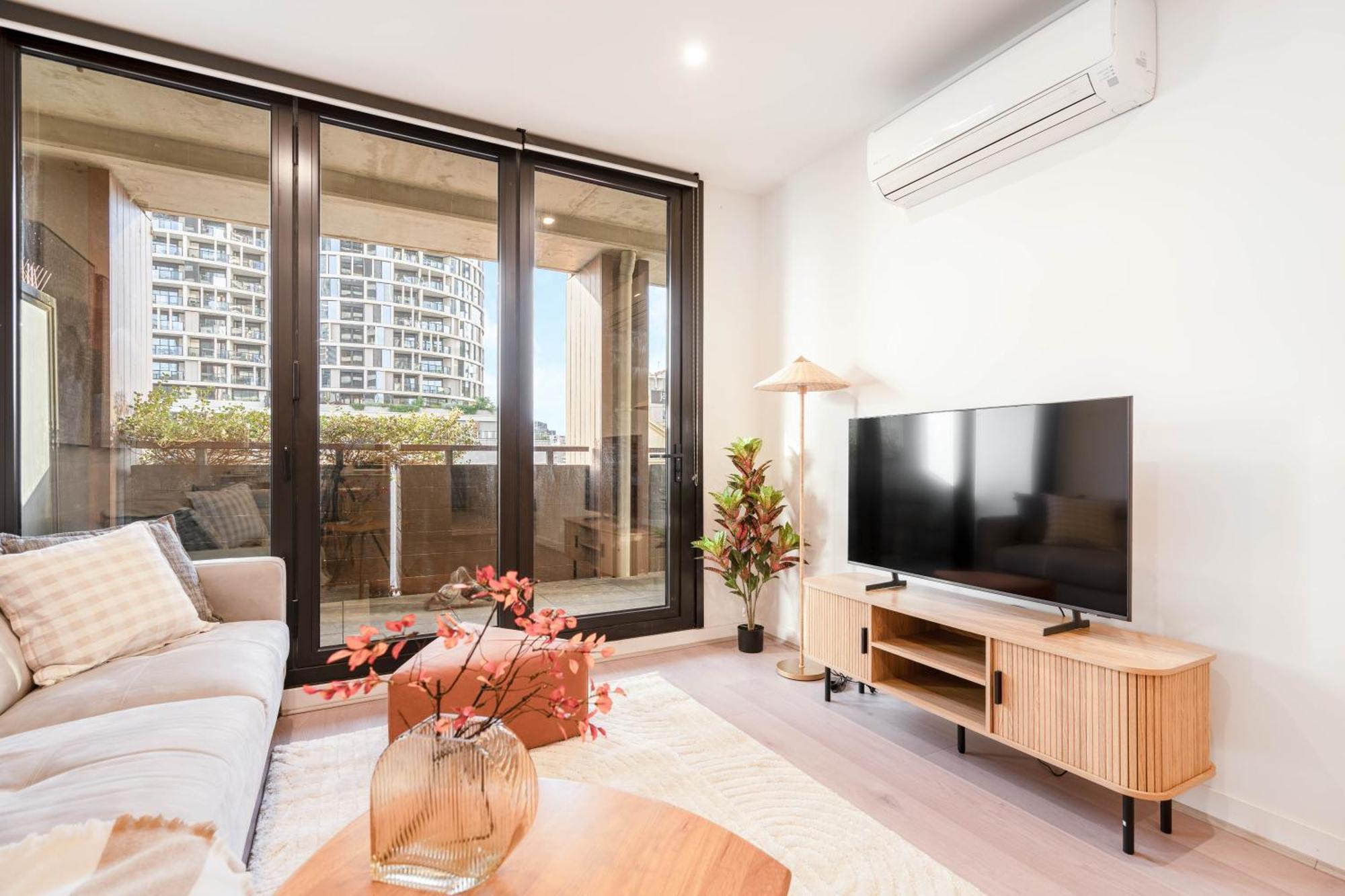 Unparalleled Convenience 2br Free Parking #eq07 Apartment Melbourne