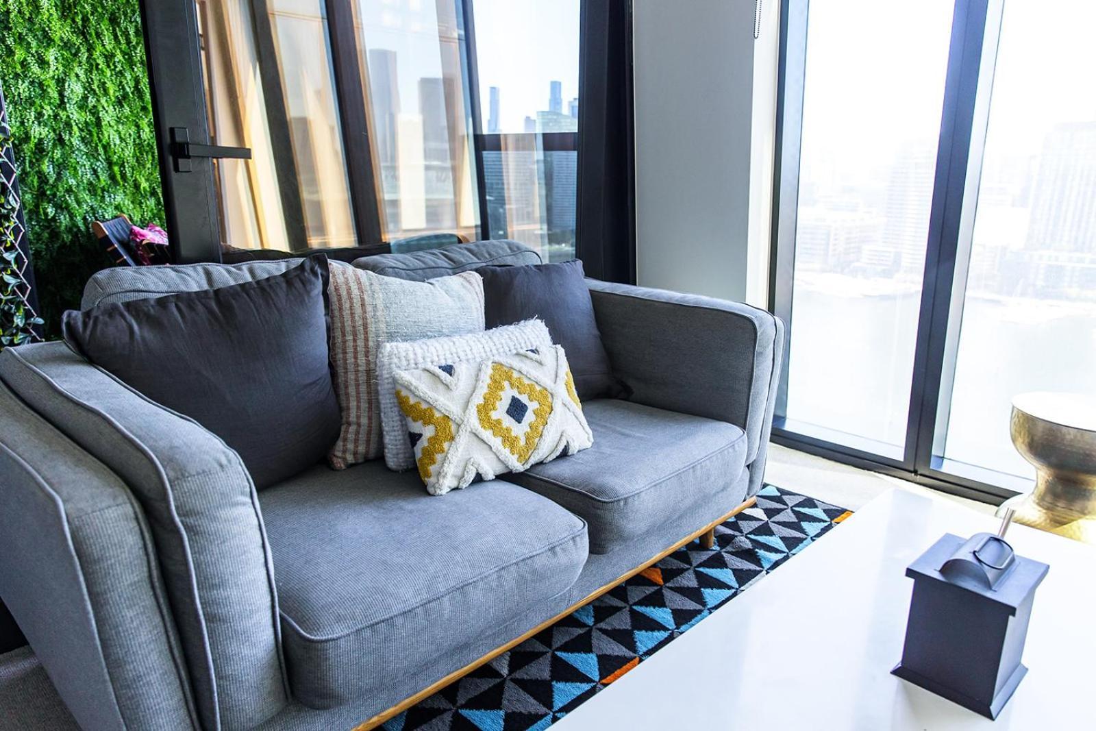 Pearl Waterfront Docklands Apartment *
