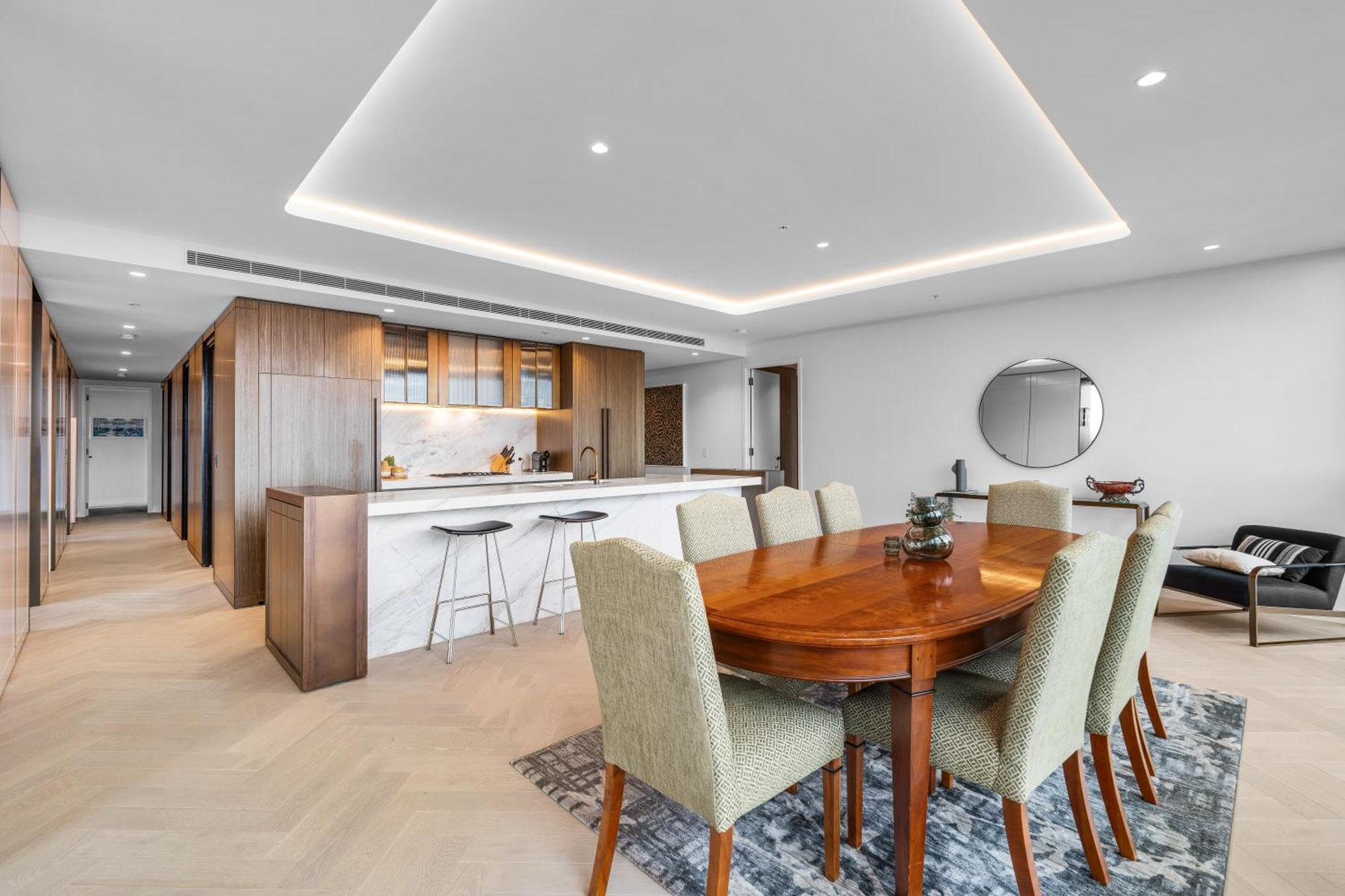 Aparthotel Collins House By Cllix 4*