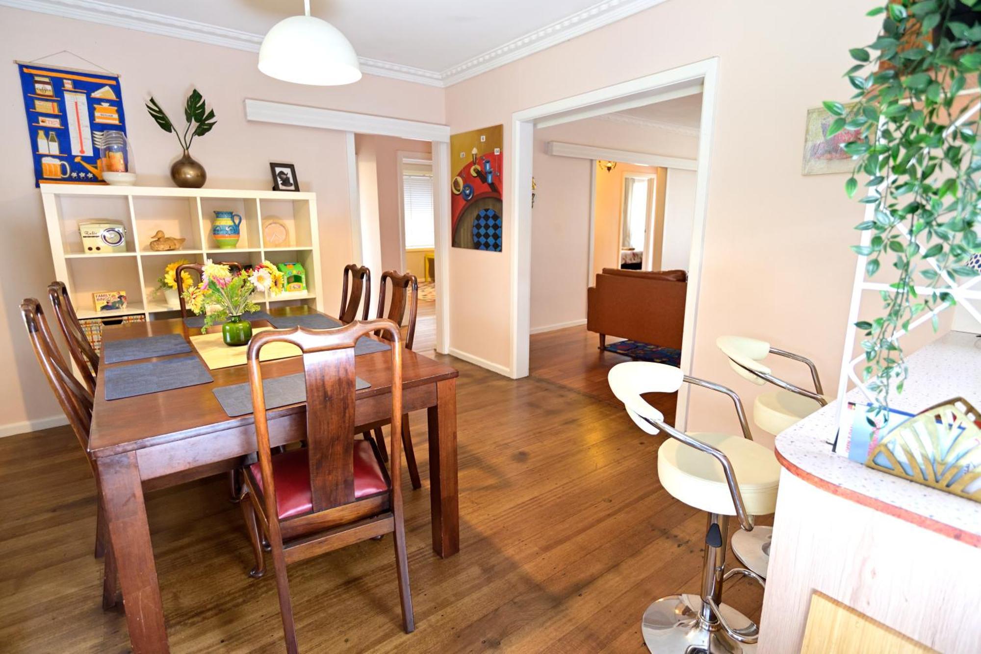 Two Pines, Whole In Tullamarine Near Airport!