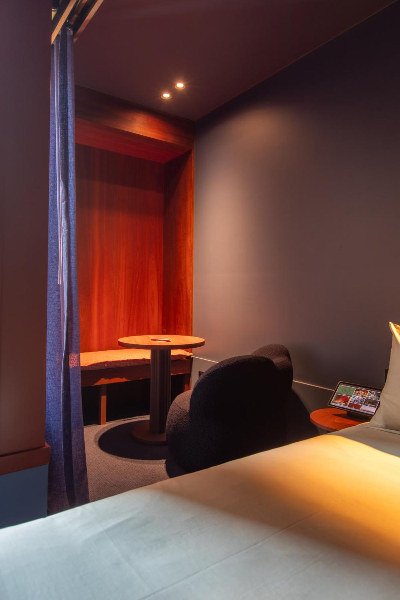 Place 5*