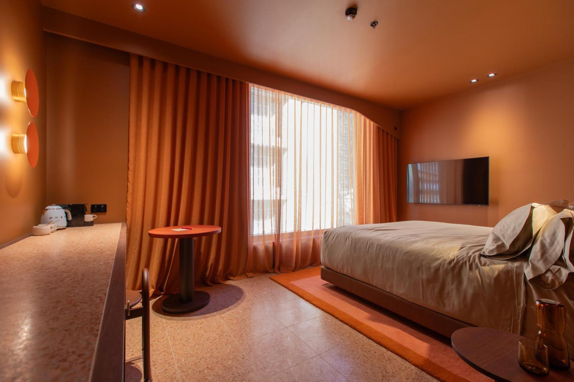 Place 5*