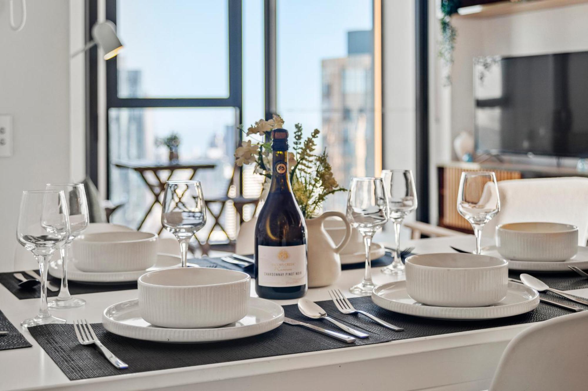 Apartment Gorgeous Views 64th Floor 3br With Pool & Gym Melbourne
