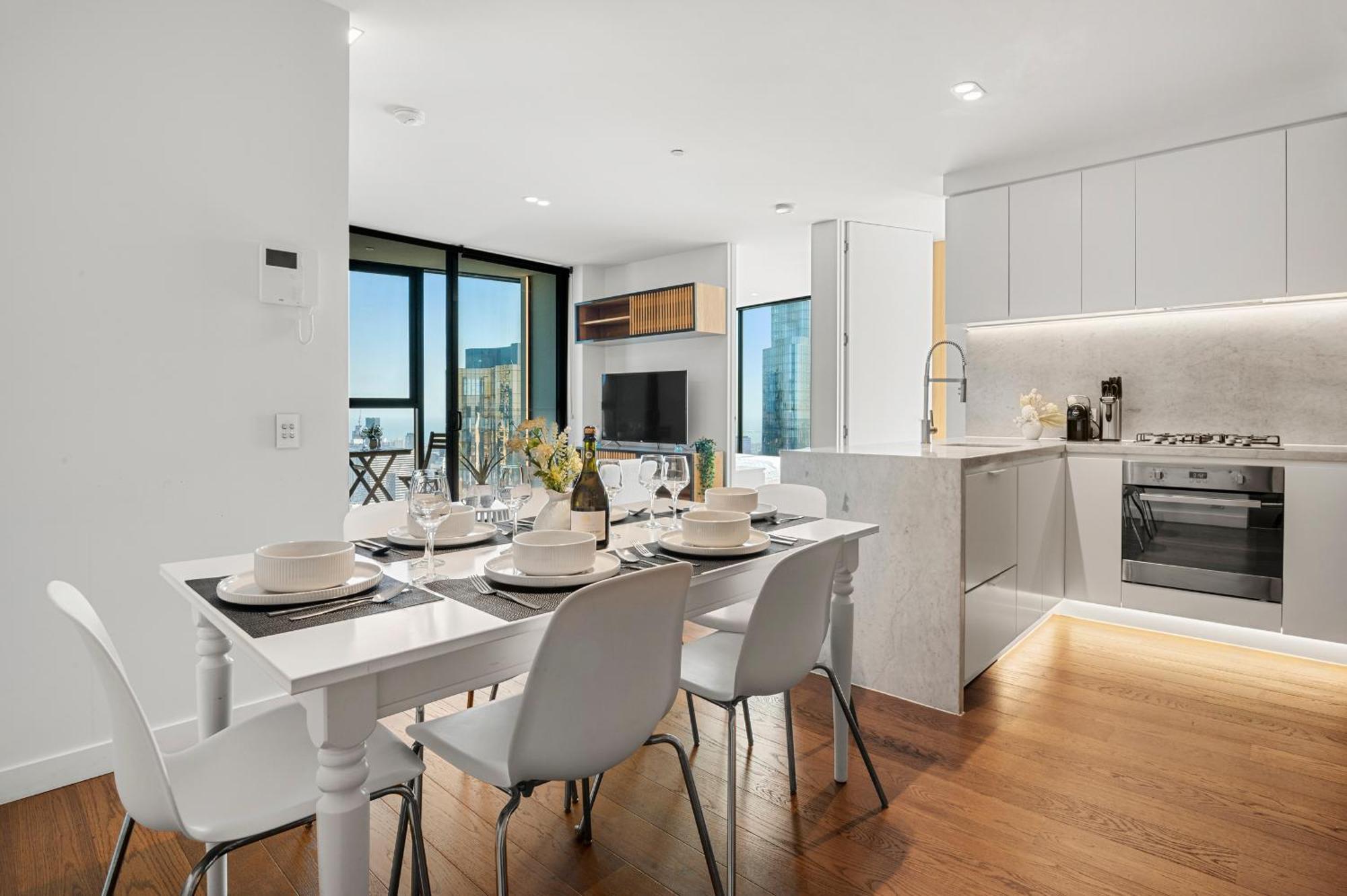 Apartment Gorgeous Views 64th Floor 3br With Pool & Gym *