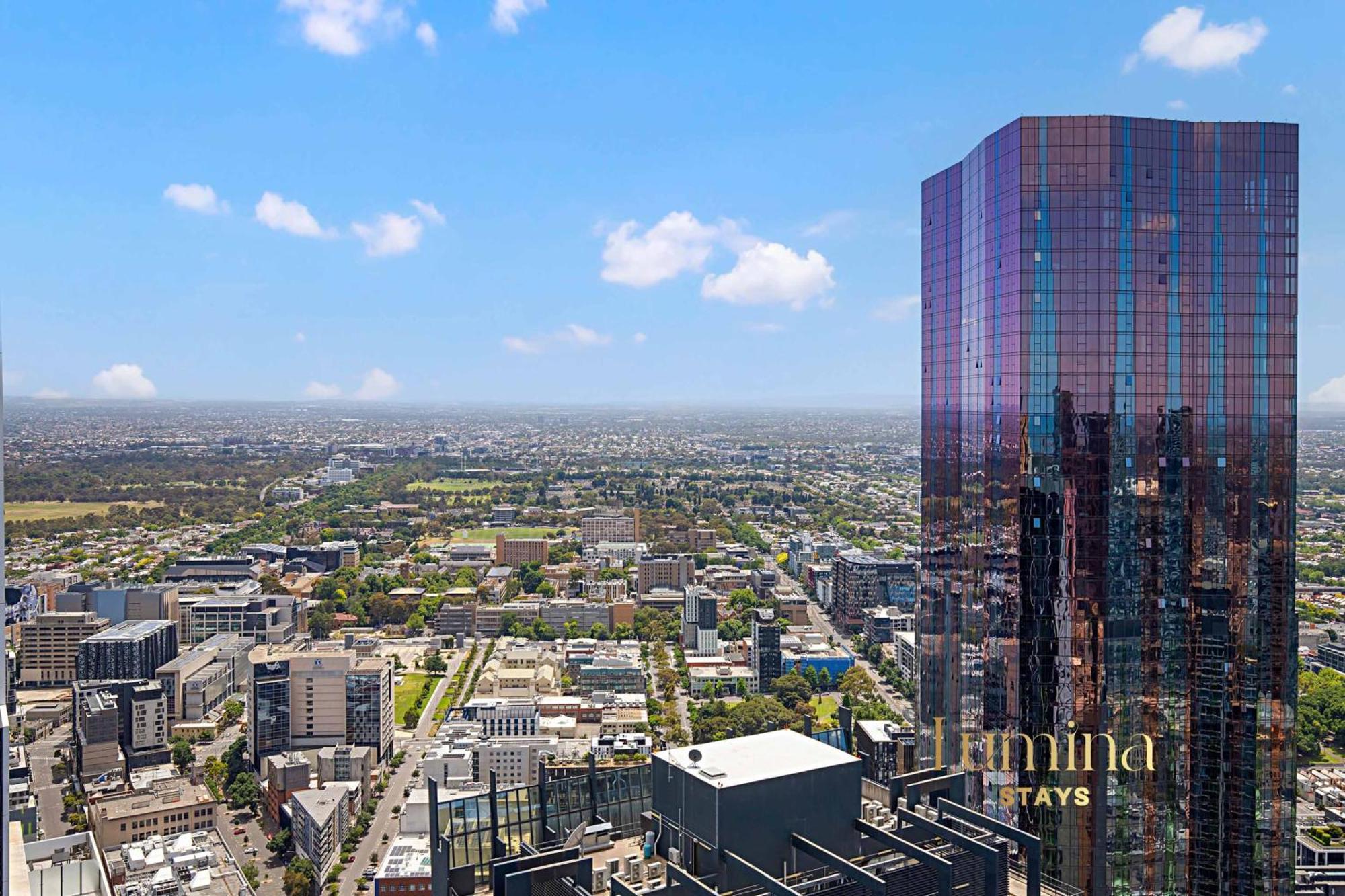 Lumina - Victoria One Apartment *