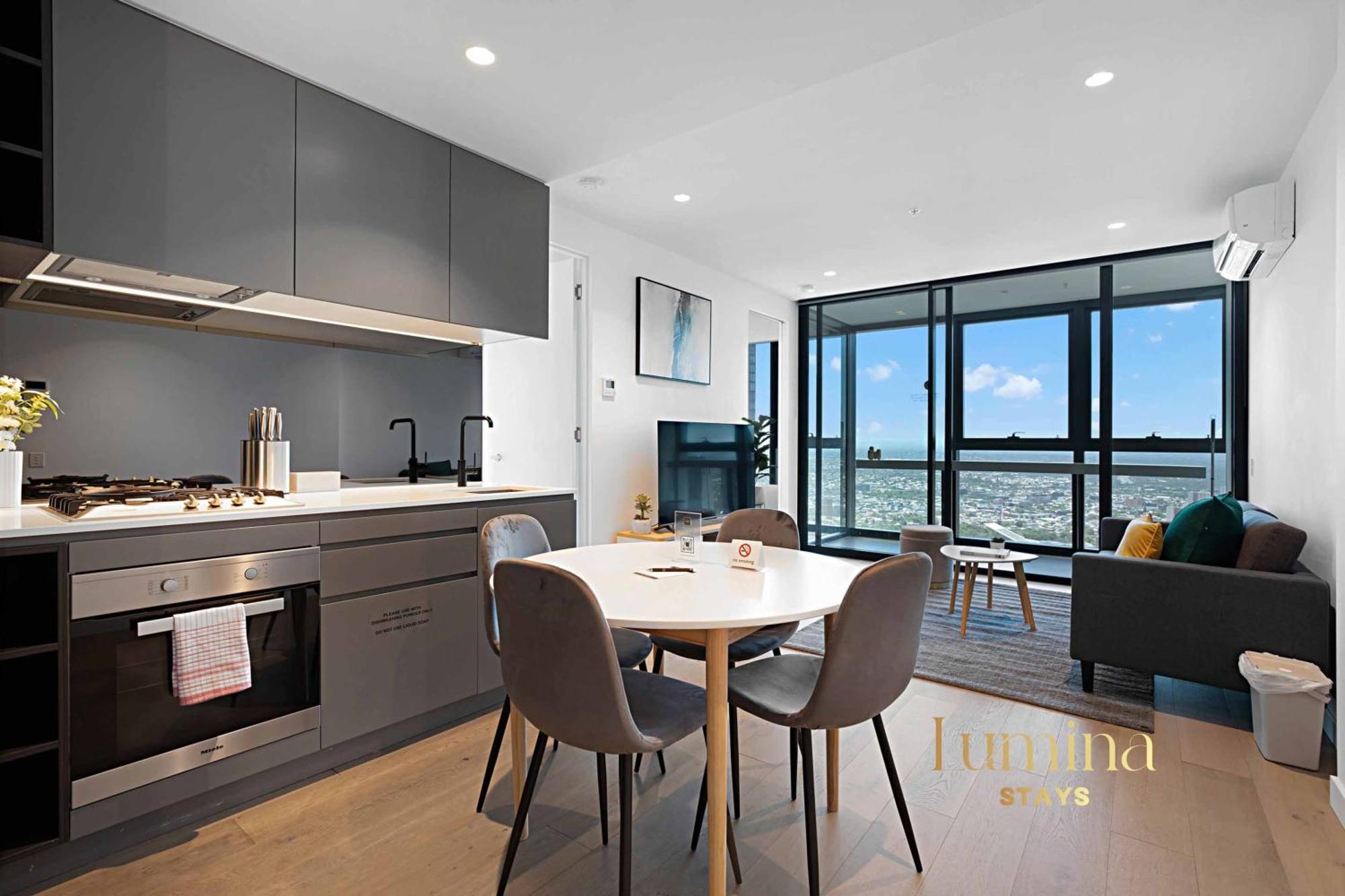 Lumina - Victoria One Apartment *