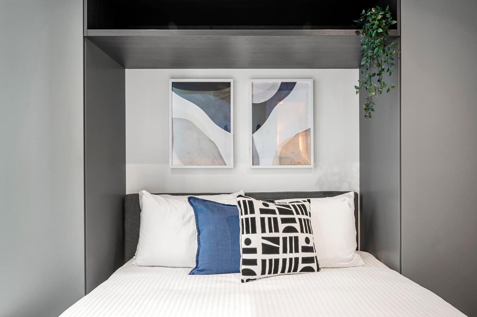 Apartment Stunning 2br In Melb Cbd With Pool And Gym Melbourne