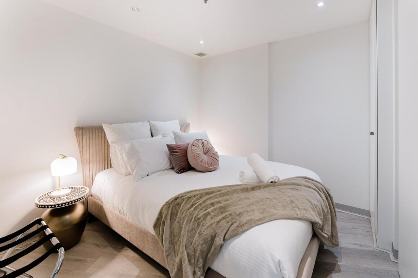 Deco Inspired Delight Near Mavel Apartment Melbourne