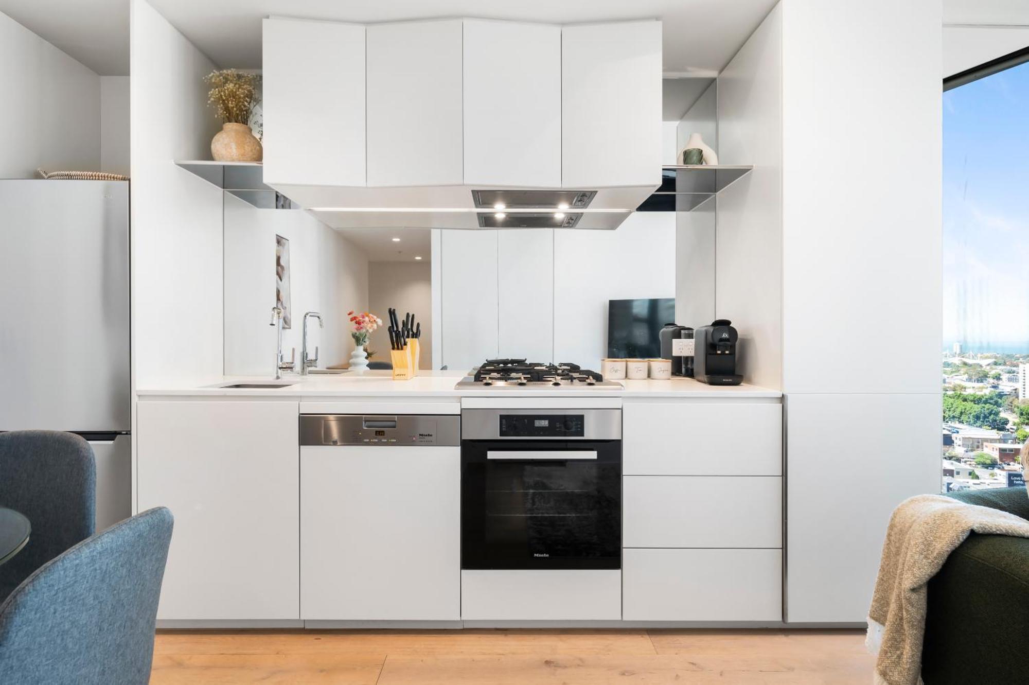 Stylish Southbank 2br With Bay Views, Pool And Gym Apartment Melbourne