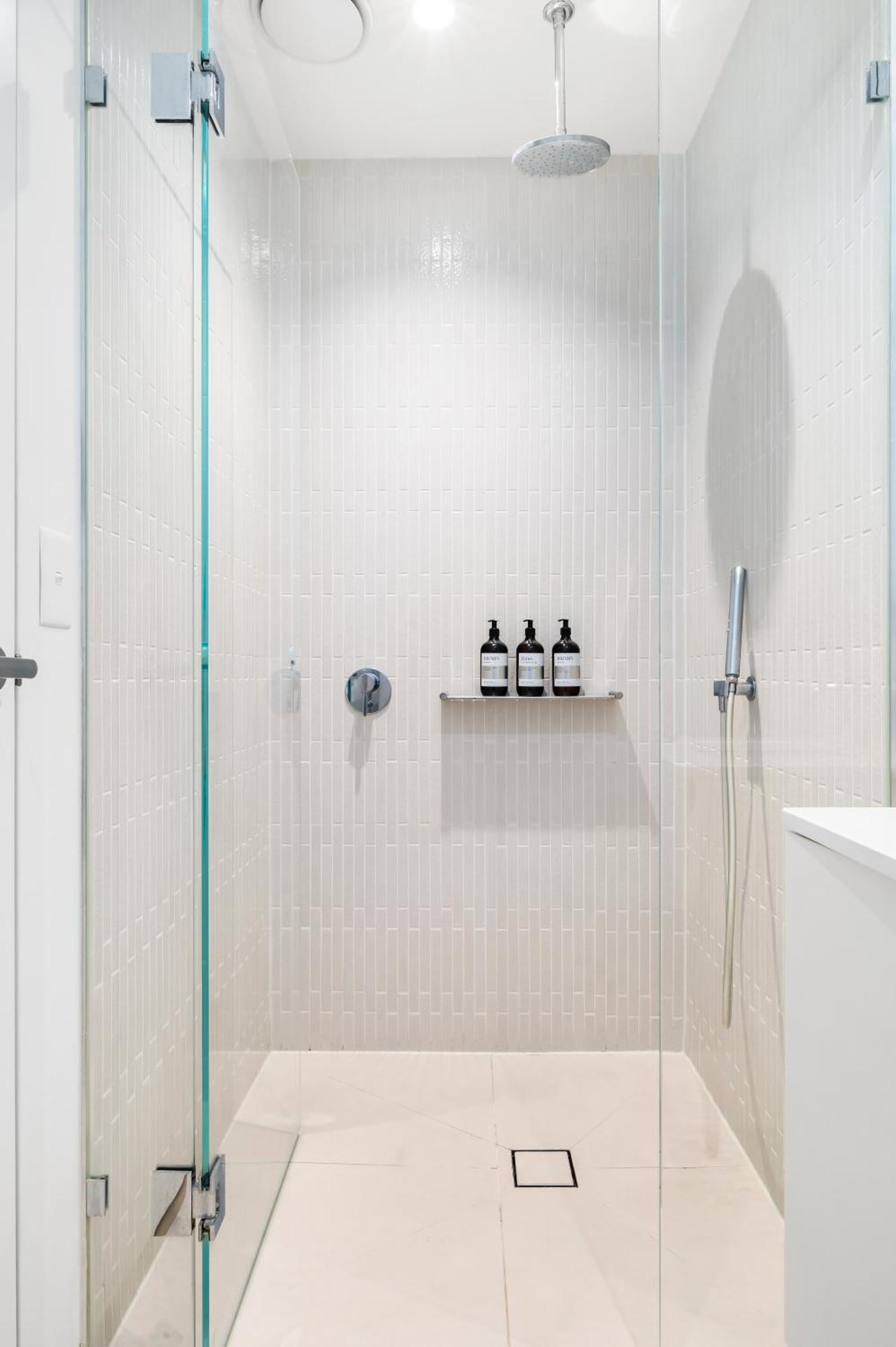 Stylish Southbank 2br With Bay Views, Pool And Gym Apartment Melbourne
