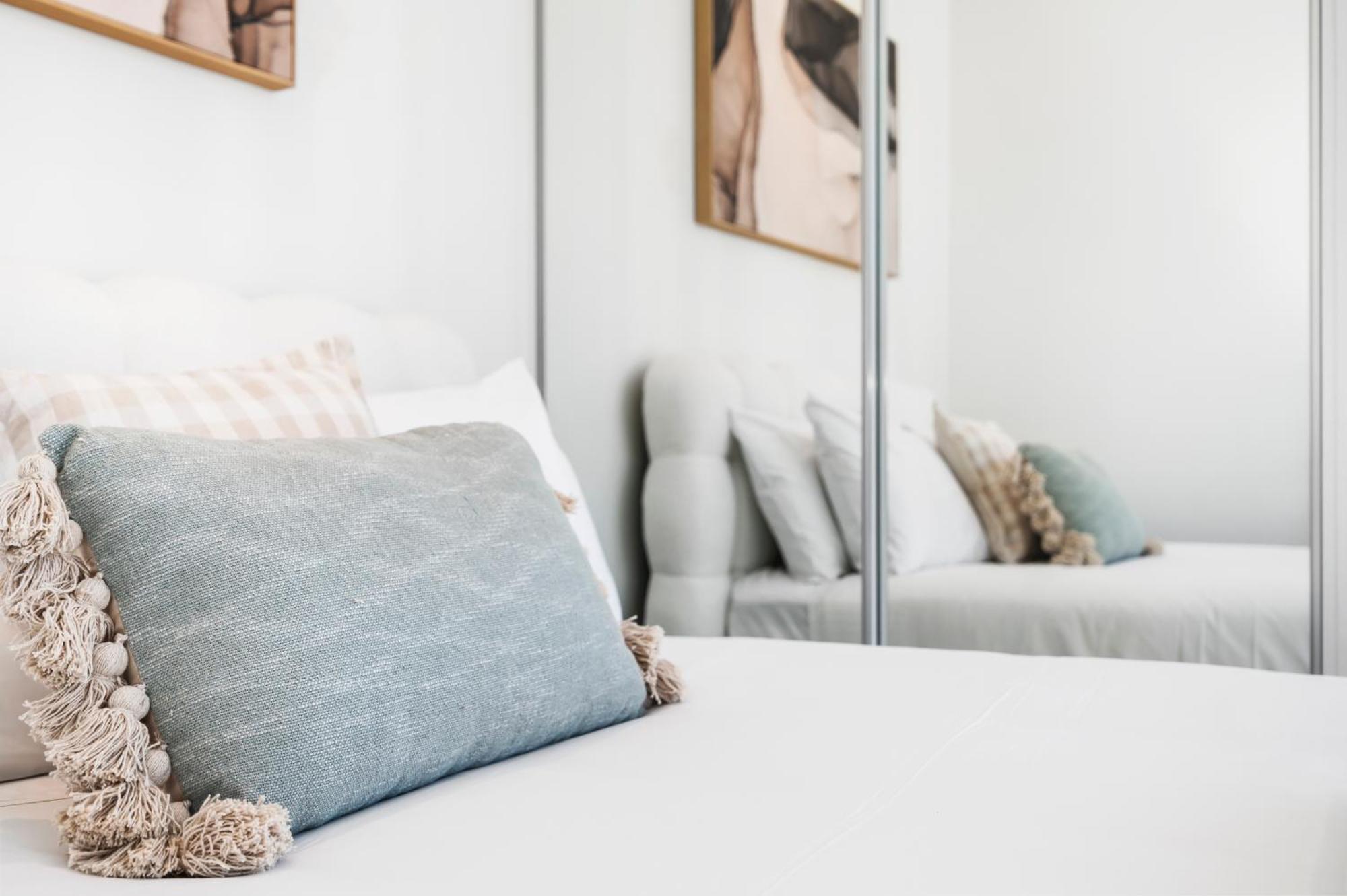 Stylish Southbank 2br With Bay Views, Pool And Gym * Melbourne