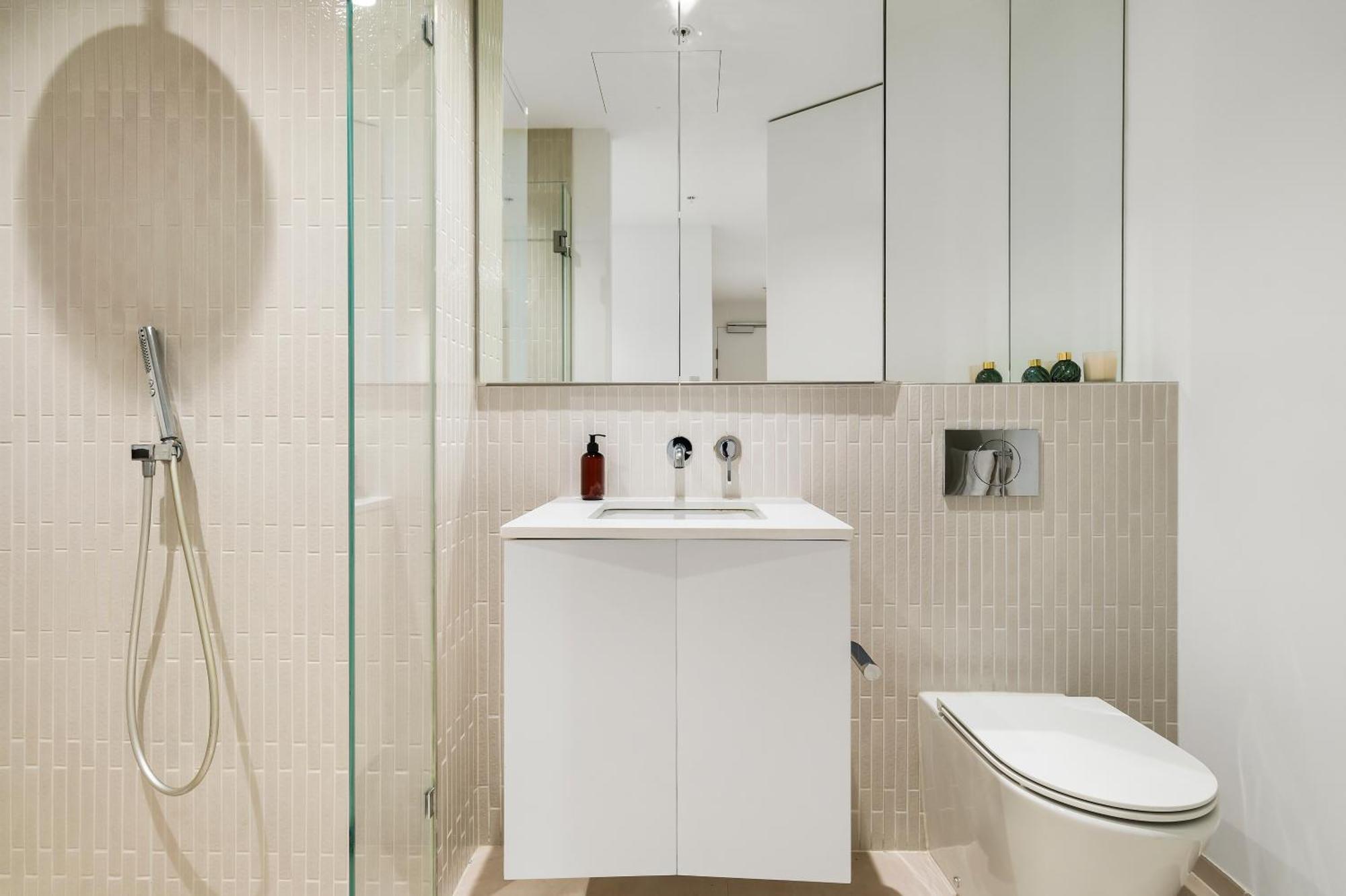 Stylish Southbank 2br With Bay Views, Pool And Gym