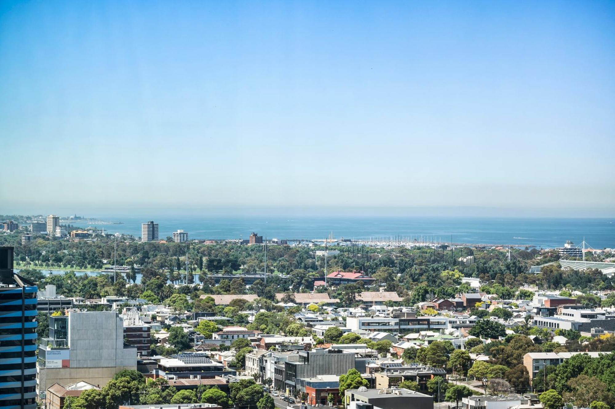 Apartment Stylish Southbank 2br With Bay Views, Pool And Gym *
