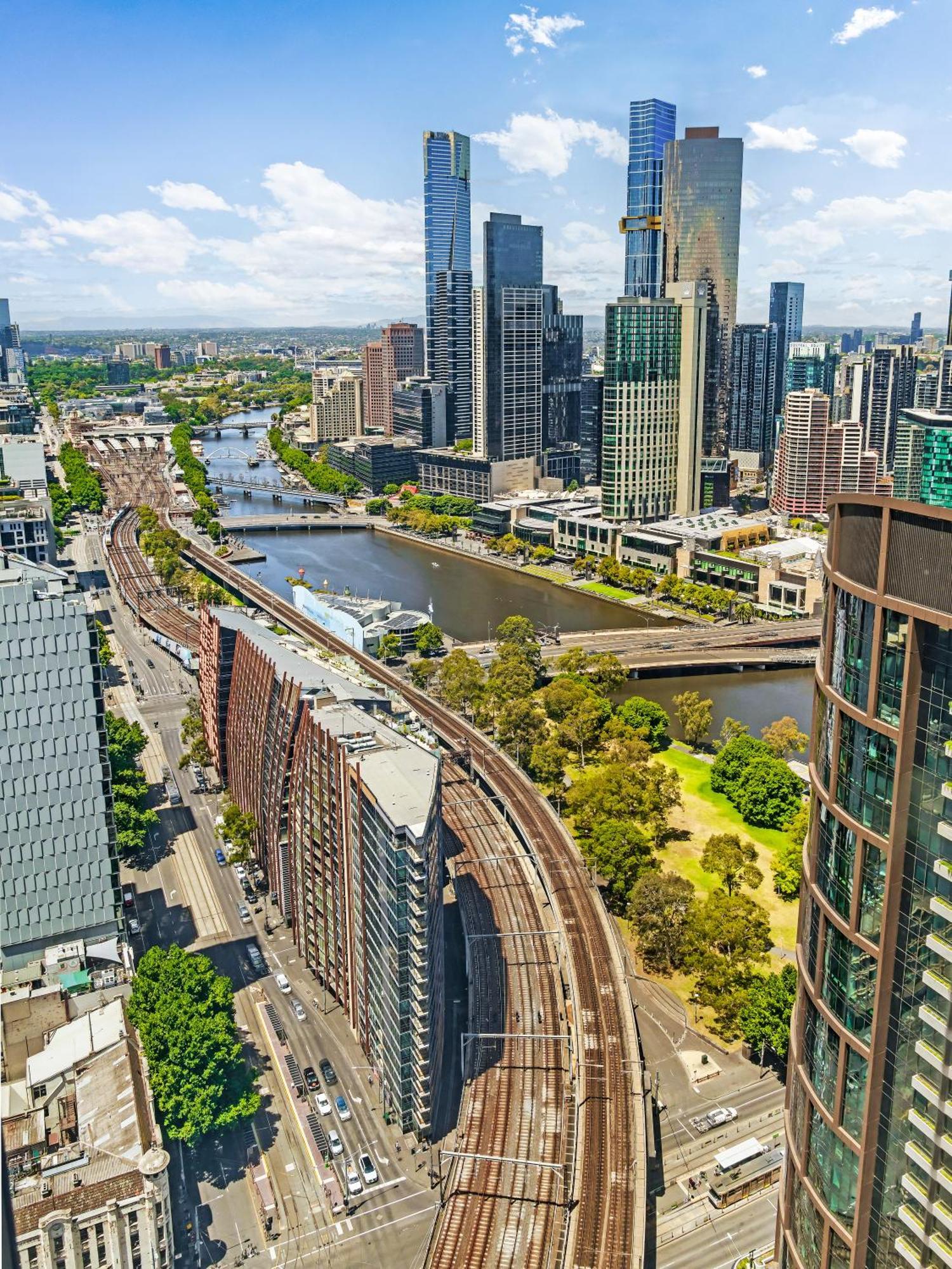 Pars - Quarter- Unique View Of And Yarra *