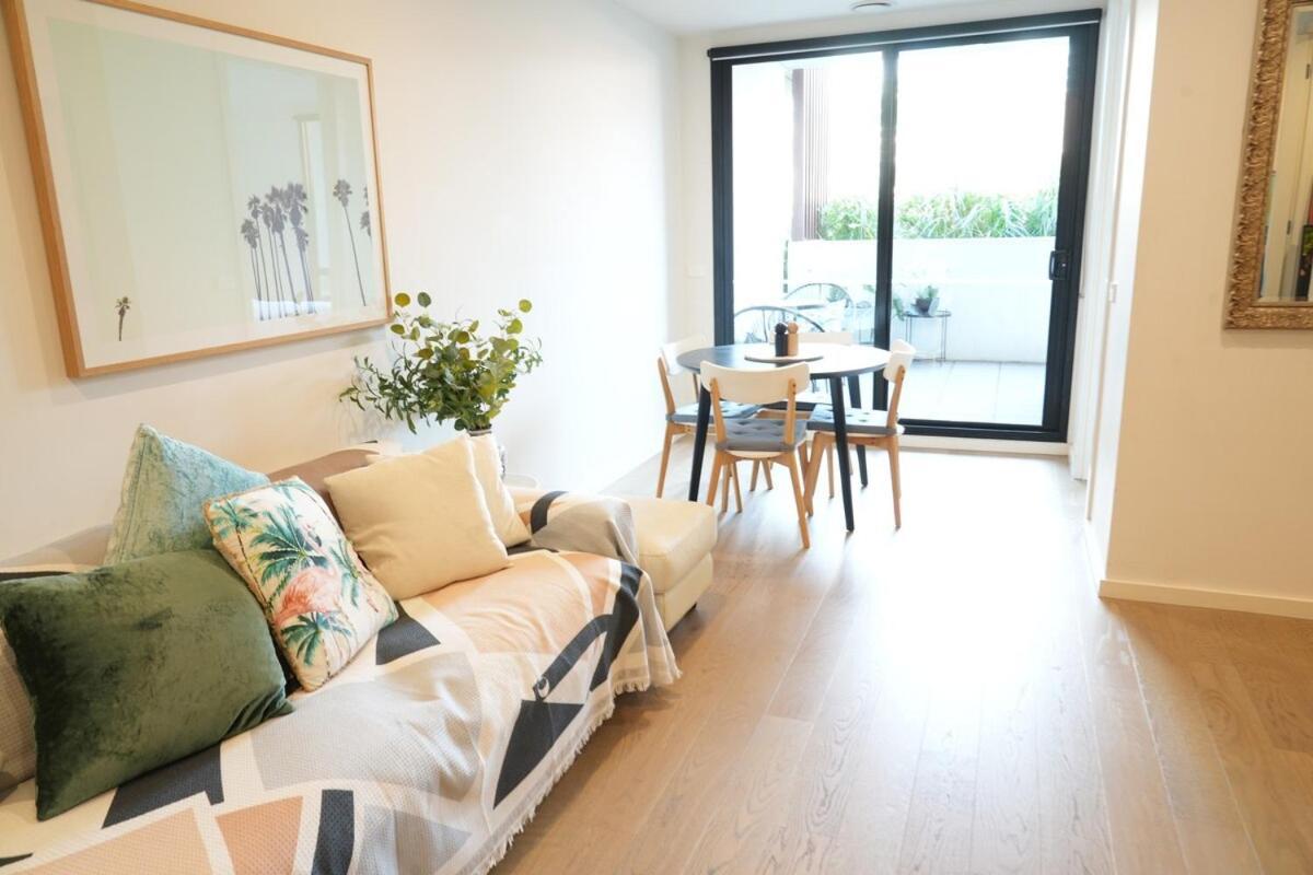 St Kilda Fitzroy St In Secure Luxury Building *