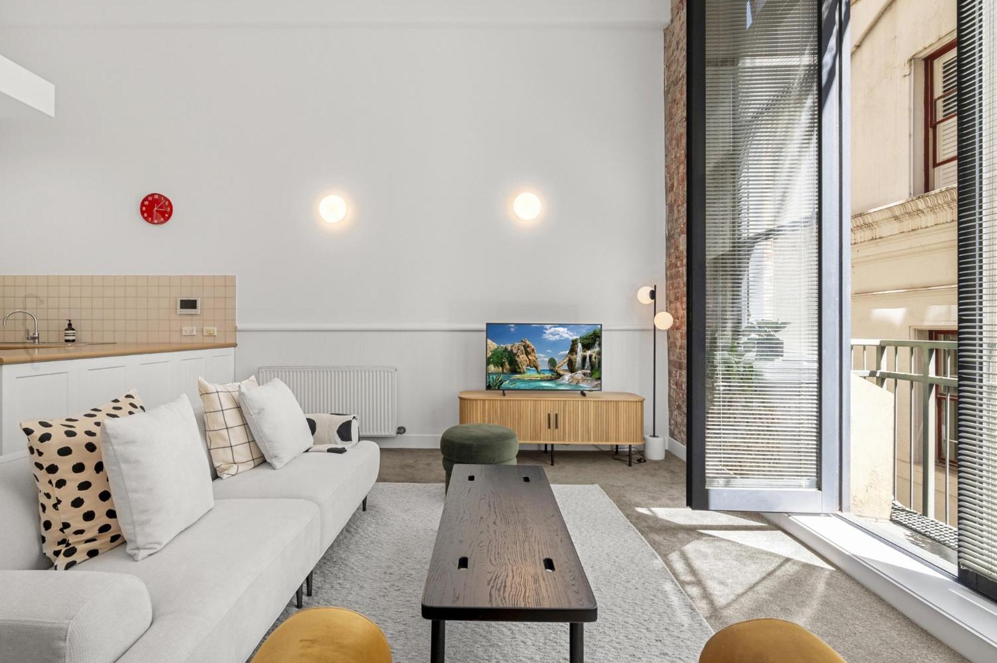 Classic 1-bed Near Eateries And Laneways Apartment Melbourne