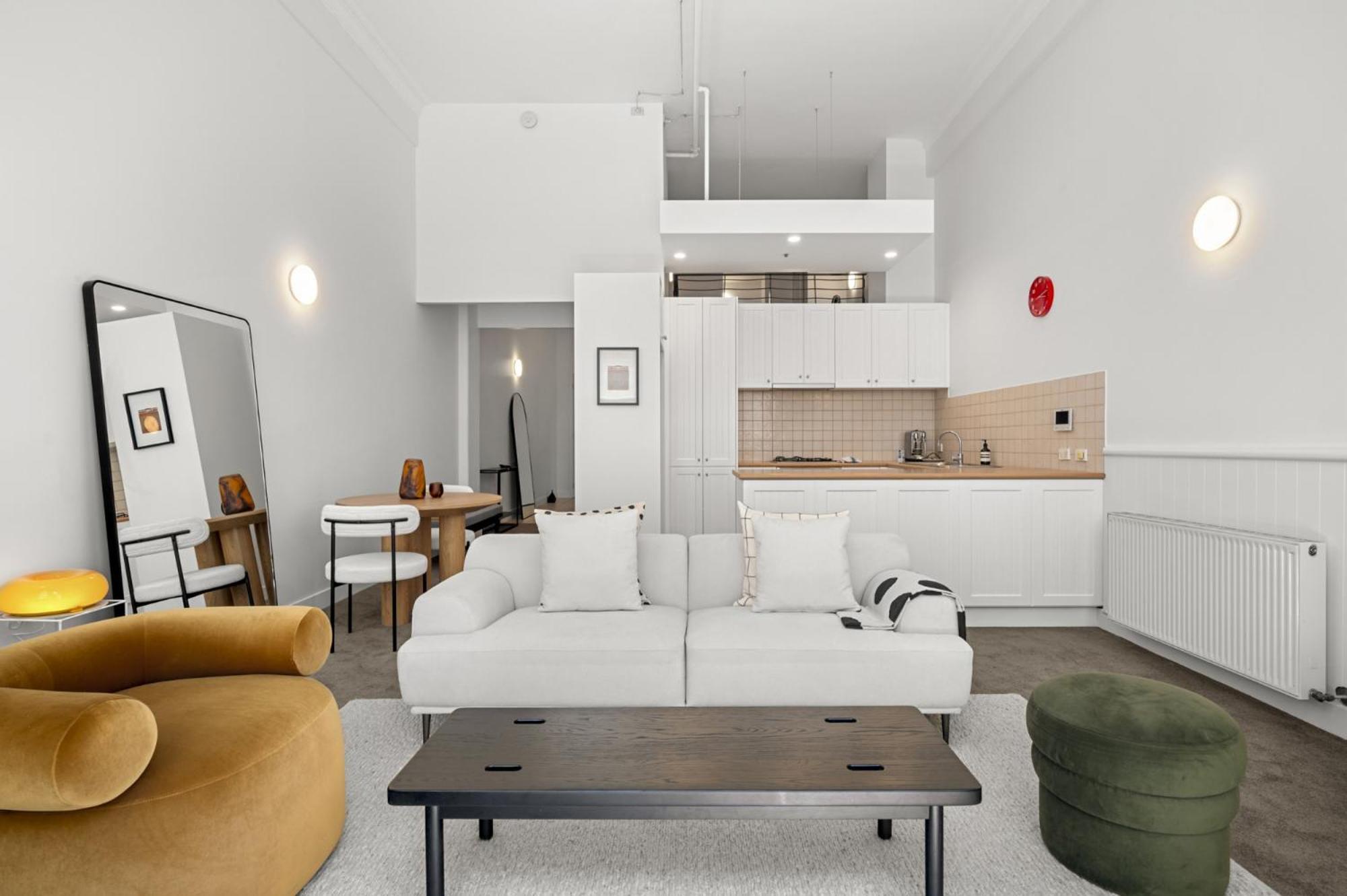 Classic 1-bed Near Eateries And Laneways *
