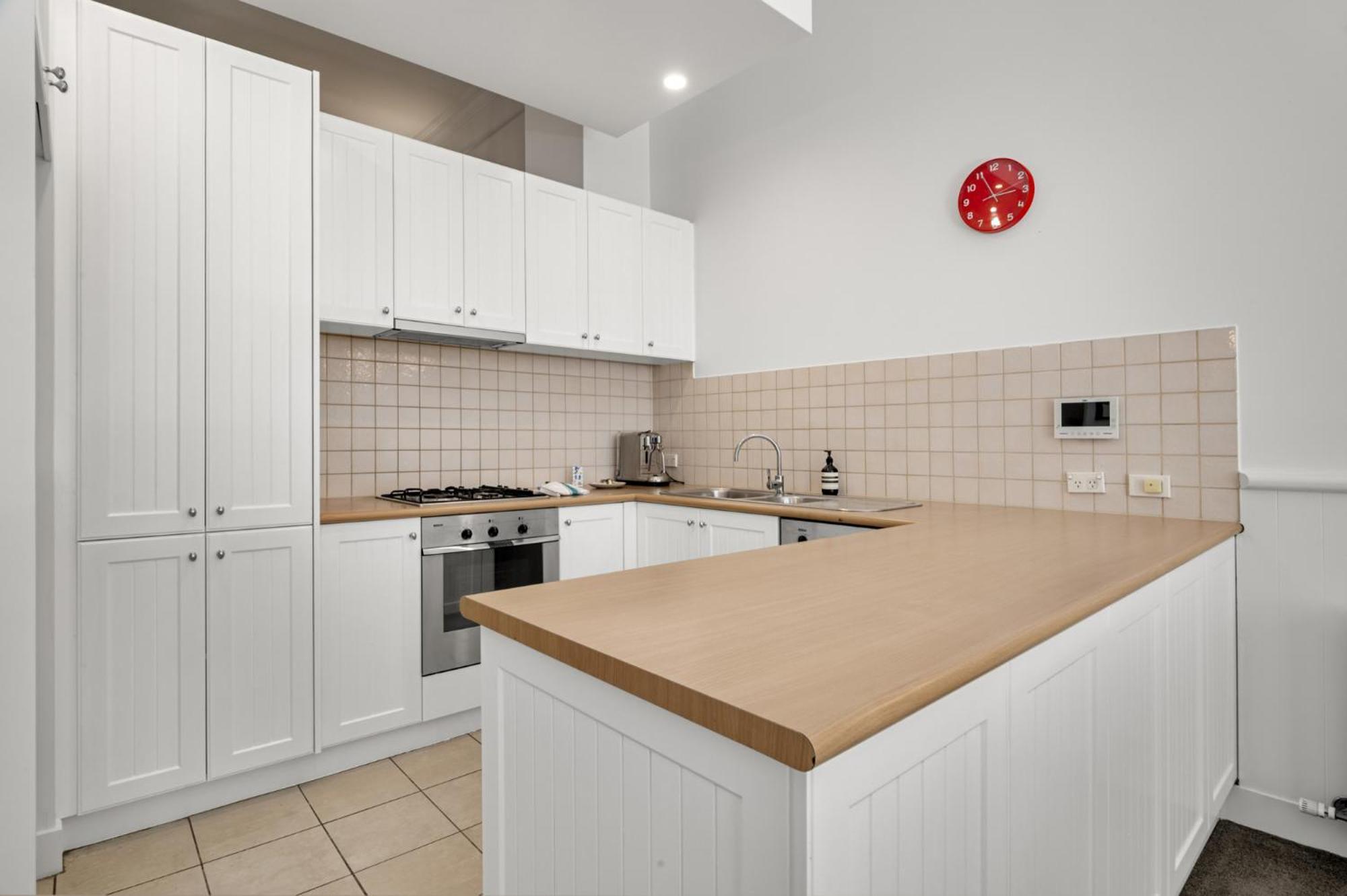 Classic 1-bed Near Eateries And Laneways Melbourne