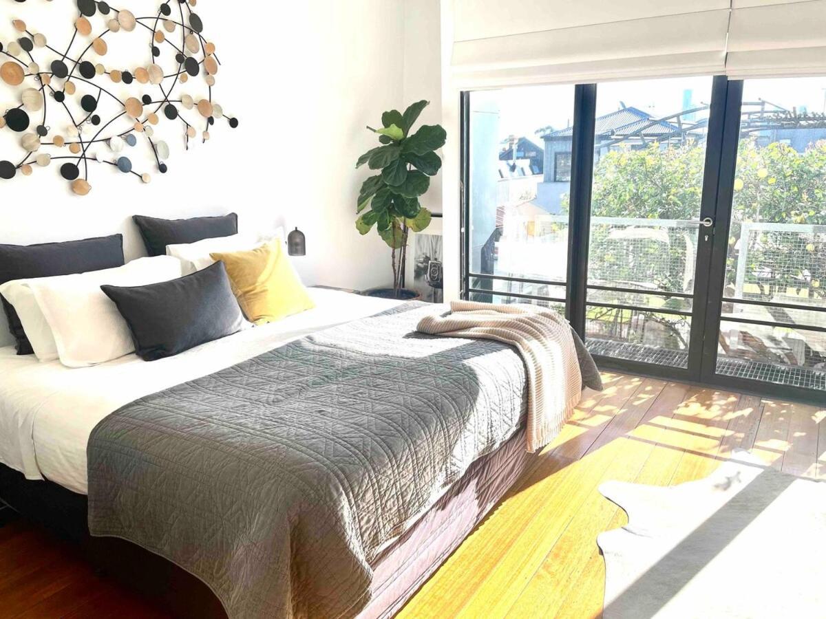 Two Five Zero Richmond Four Bedroom Cityviews Lockup Garage Melbourne