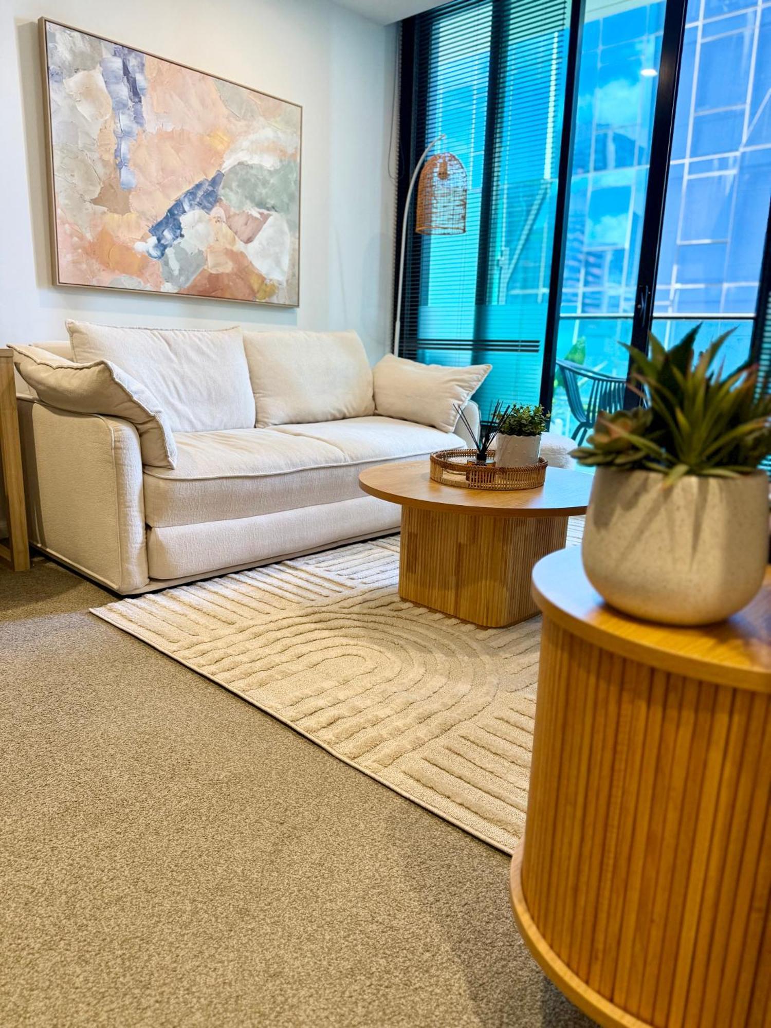 Lonsdale St Luxury Cbd Family With Free Parking