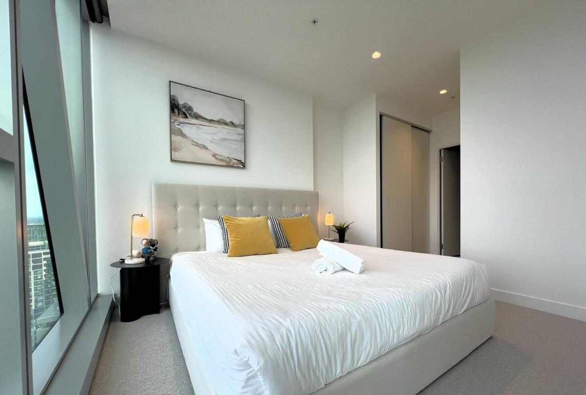 Apartment 2 Bedroom 2 Bath, Southern Cross, Flagstaff, Lvl 65 Melbourne