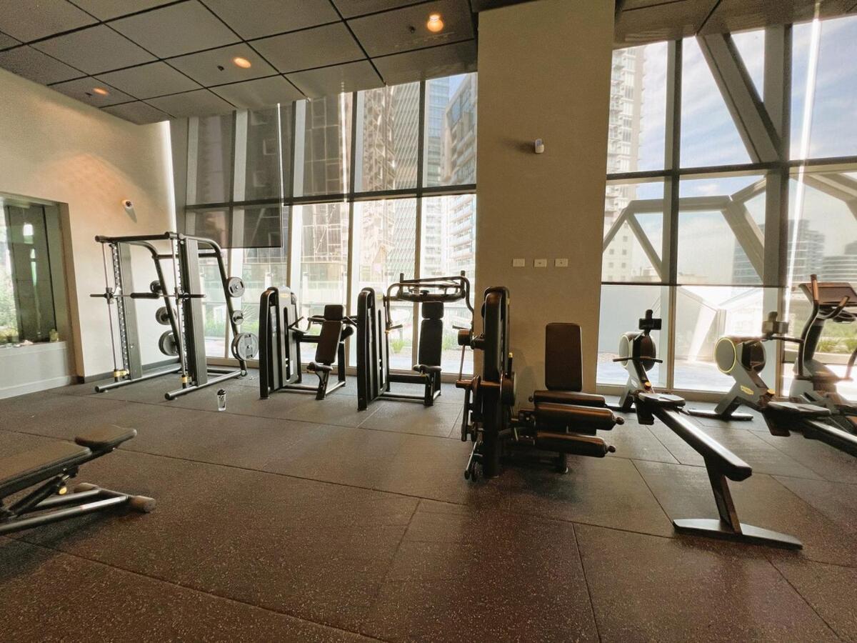 2 Bedroom 2 Bath, Southern Cross, Flagstaff, Lvl 65 Apartment Melbourne