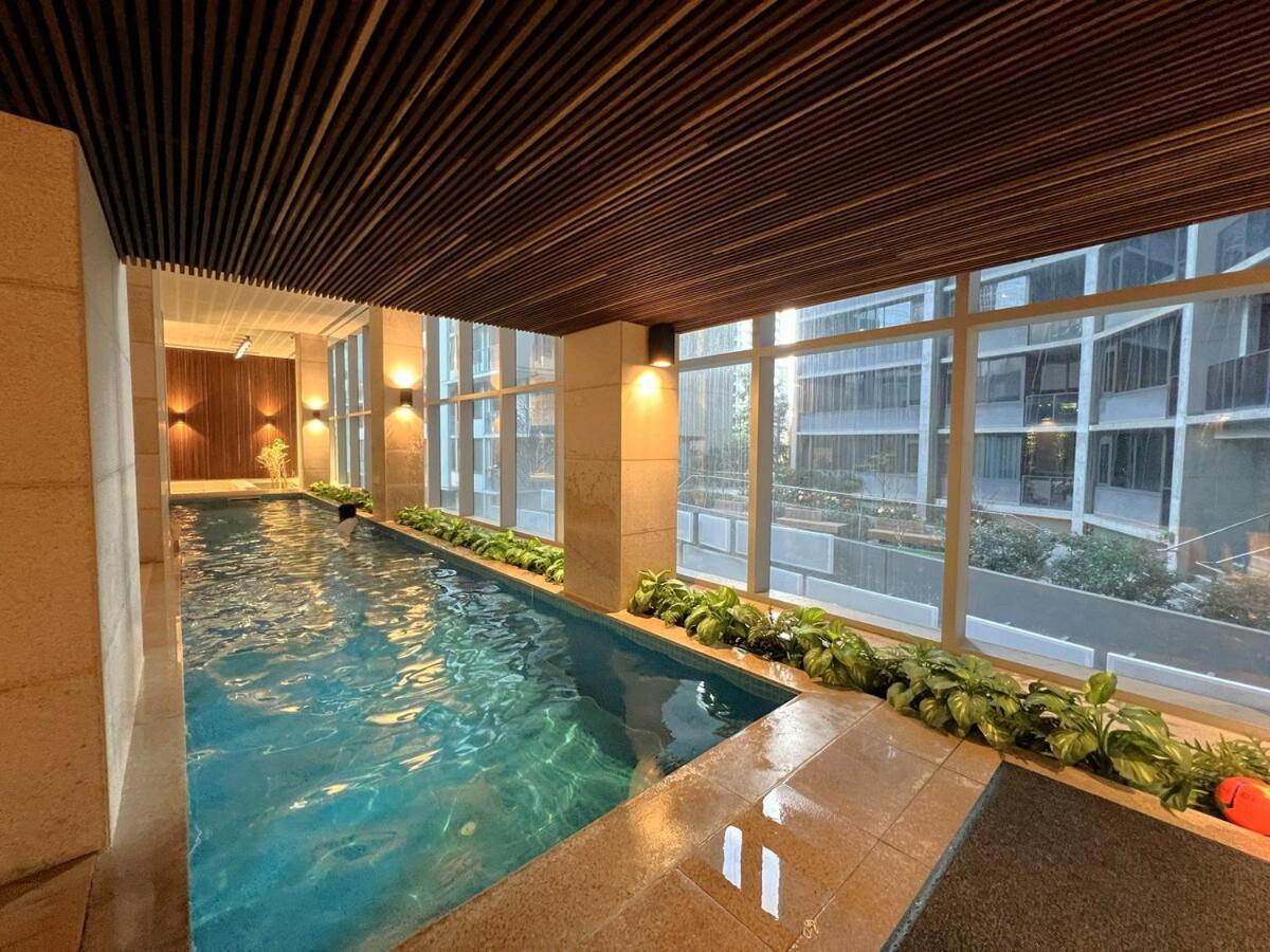 Apartment 2 Bedroom 1 Bath, Free Parking, Southern Cross, Lvl 42